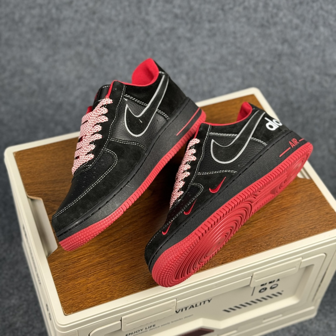 Nike Air Force 1'07 Low 黑红格调 空军一号低帮休闲板鞋 SS1979-009 Nike Air Force 1'07 Low 黑红格调 空军一号低帮休闲板鞋 SS1979-009