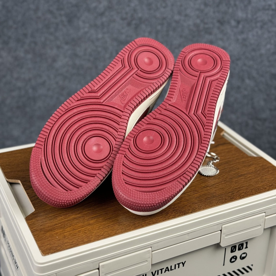 Nike Air Force 1'07 Low 三方联名 酒红灰 空军一号低帮休闲板鞋 SY1388-014 Nike Air Force 1'07 Low 三方联名 酒红灰 空军一号低帮休闲板鞋 SY1388-014