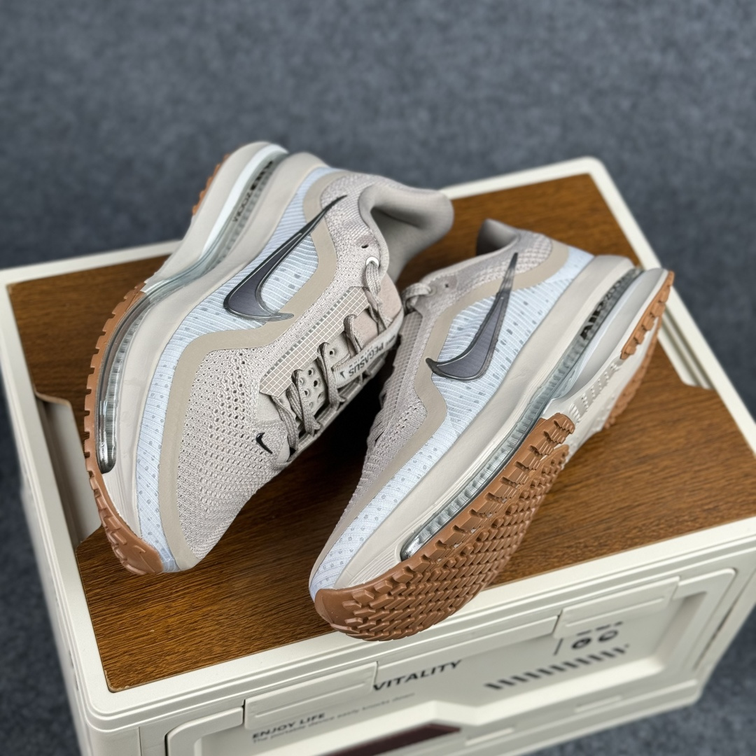 Nike Air Zoom Pegasus Premium 耐克网面全掌气垫缓震跑鞋 HQ2592-010 Nike Air Zoom Pegasus Premium 耐克网面全掌气垫缓震跑鞋 HQ2592-010