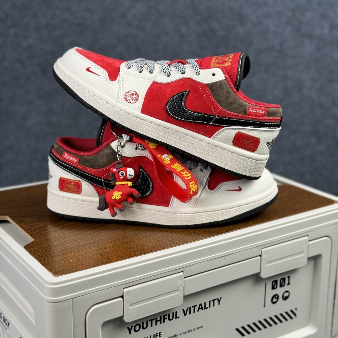Air Jordan 1 Low AJ1 乔1马年限定 骏马奔腾 高端定制 低帮复古篮球鞋 FC7688-203 Air Jordan 1 Low AJ1 乔1马年限定 骏马奔腾 高端定制 低帮复古篮球鞋 FC7688-203