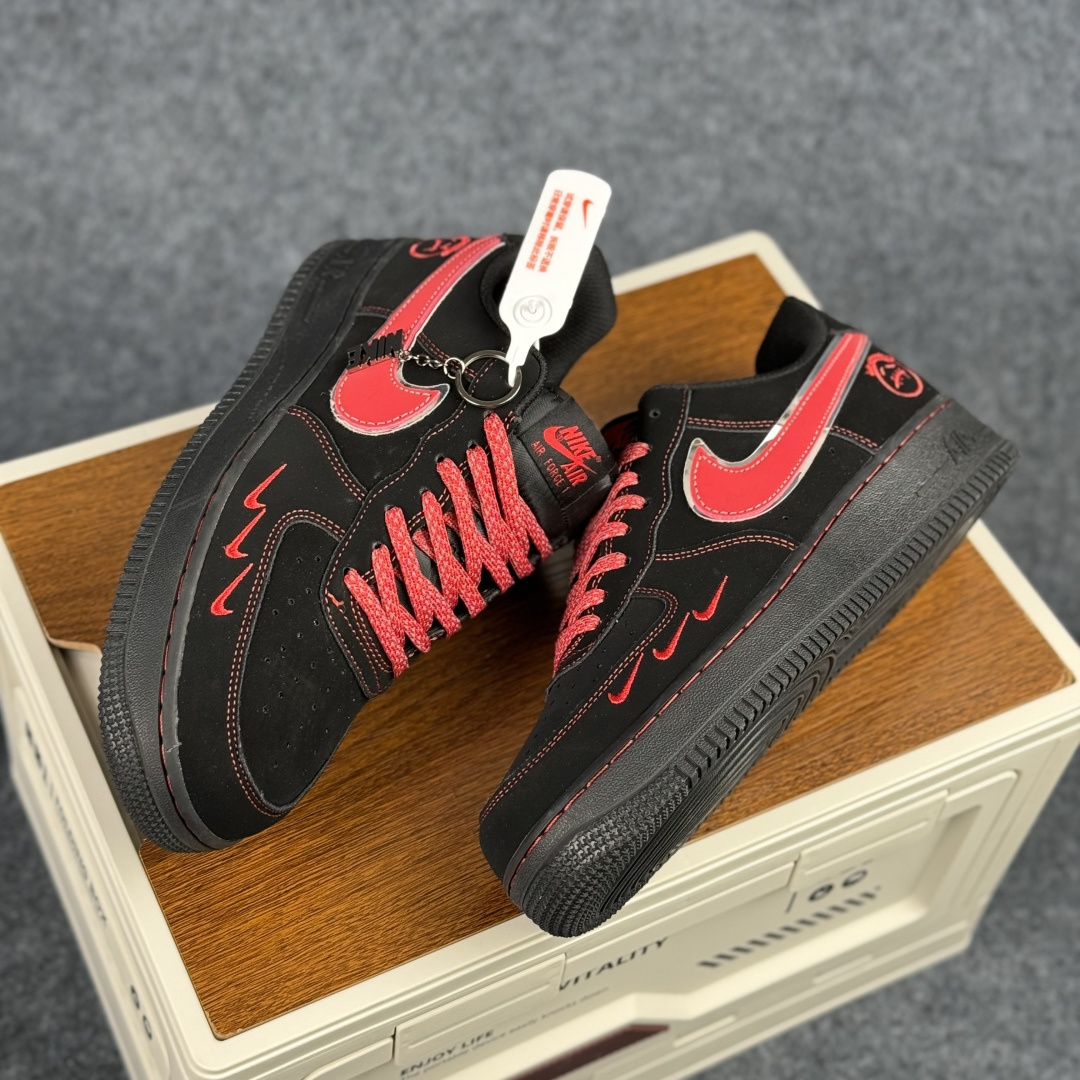 空军一号低帮休闲鞋 Nike Air Force 1'07 LX 鬼脸黑红 DD1982-339-Top High Quatity Cheap Sneakers Fashion Clothing Clothes Bags handbags Shoes of all Brand wholesale With The best Quality And Beautiful Price from China Factory Chinese suppliers wholesaler seller 空军一号低帮休闲鞋 Nike Air Force 1'07 LX 鬼脸黑红 DD1982-339