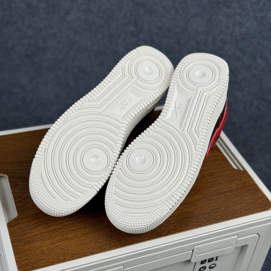 Nike Air Force 1'07 Low 马年限定 复古棕咖赤红 空军一号低帮休闲板鞋 FV3694-103-Top High Quatity Cheap Sneakers Fashion Clothing Clothes Bags handbags Shoes of all Brand wholesale With The best Quality And Beautiful Price from China Factory Chinese suppliers wholesaler seller Nike Air Force 1'07 Low 马年限定 复古棕咖赤红 空军一号低帮休闲板鞋 FV3694-103