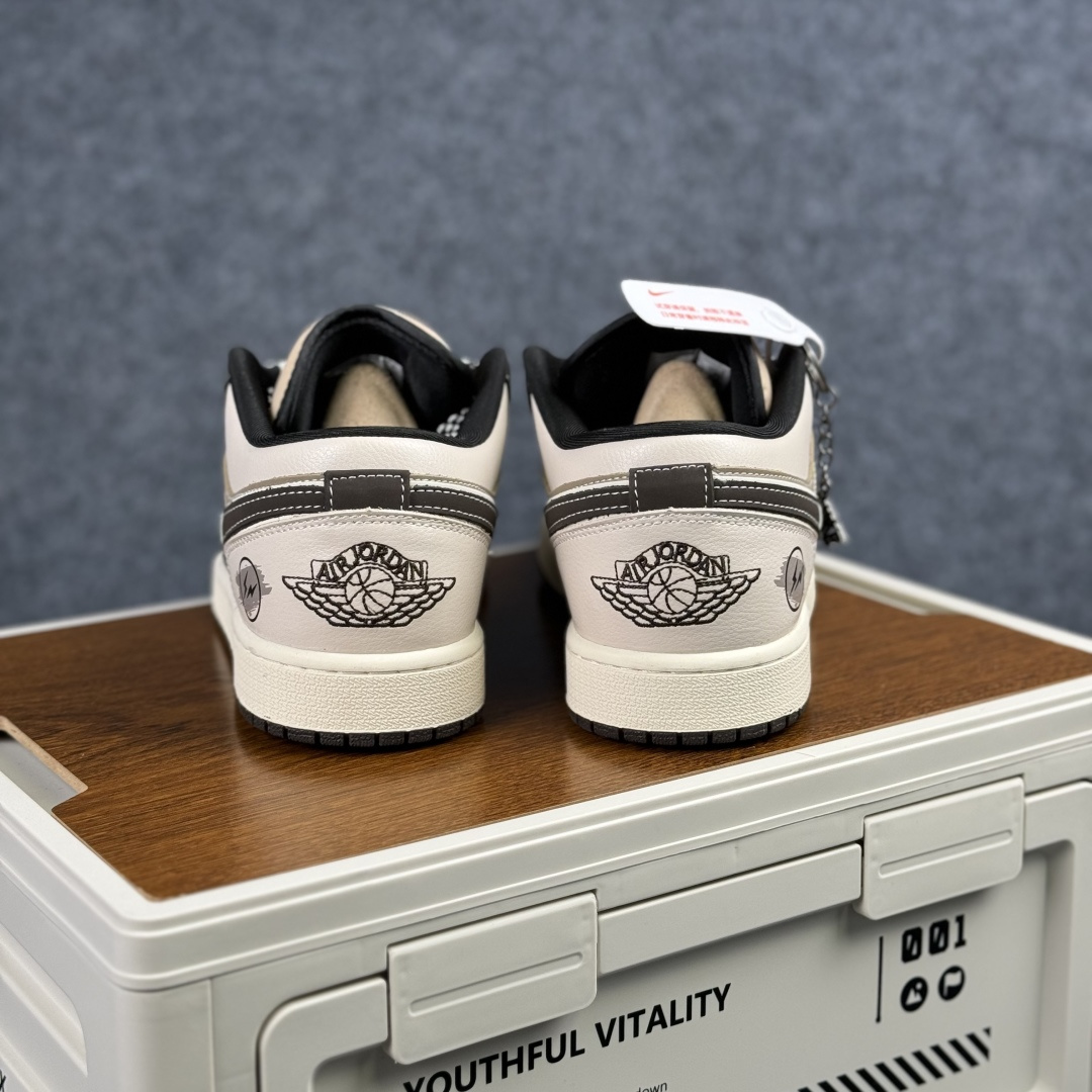 Nike Air Jordan 1 Low AJ1乔1低帮休闲板鞋 LR8888-018-Top High Quatity Cheap Sneakers Fashion Clothing Clothes Bags handbags Shoes of all Brand wholesale With The best Quality And Beautiful Price from China Factory Chinese suppliers wholesaler seller Nike Air Jordan 1 Low AJ1乔1低帮休闲板鞋 LR8888-018