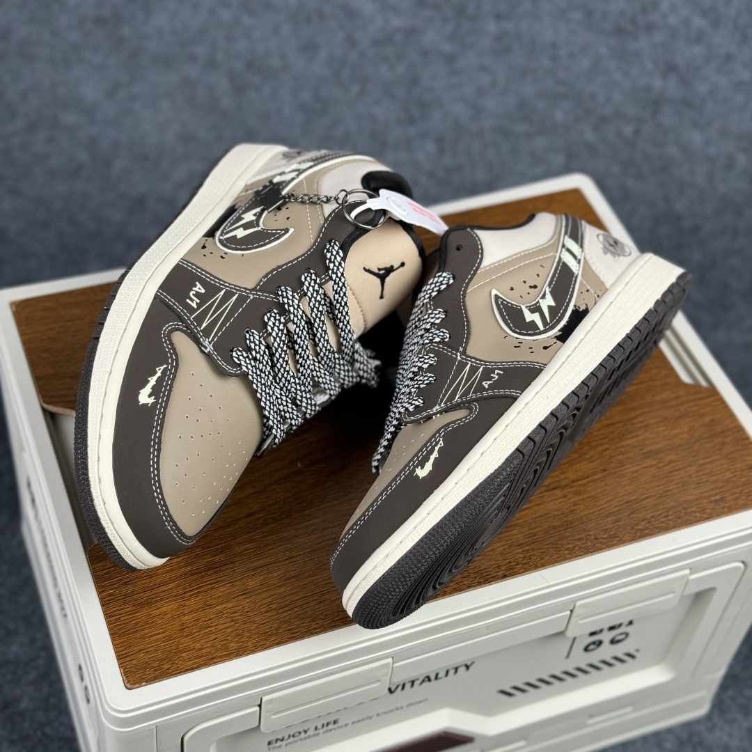 Nike Air Jordan 1 Low AJ1乔1低帮休闲板鞋 LR8888-018-Top High Quatity Cheap Sneakers Fashion Clothing Clothes Bags handbags Shoes of all Brand wholesale With The best Quality And Beautiful Price from China Factory Chinese suppliers wholesaler seller Nike Air Jordan 1 Low AJ1乔1低帮休闲板鞋 LR8888-018