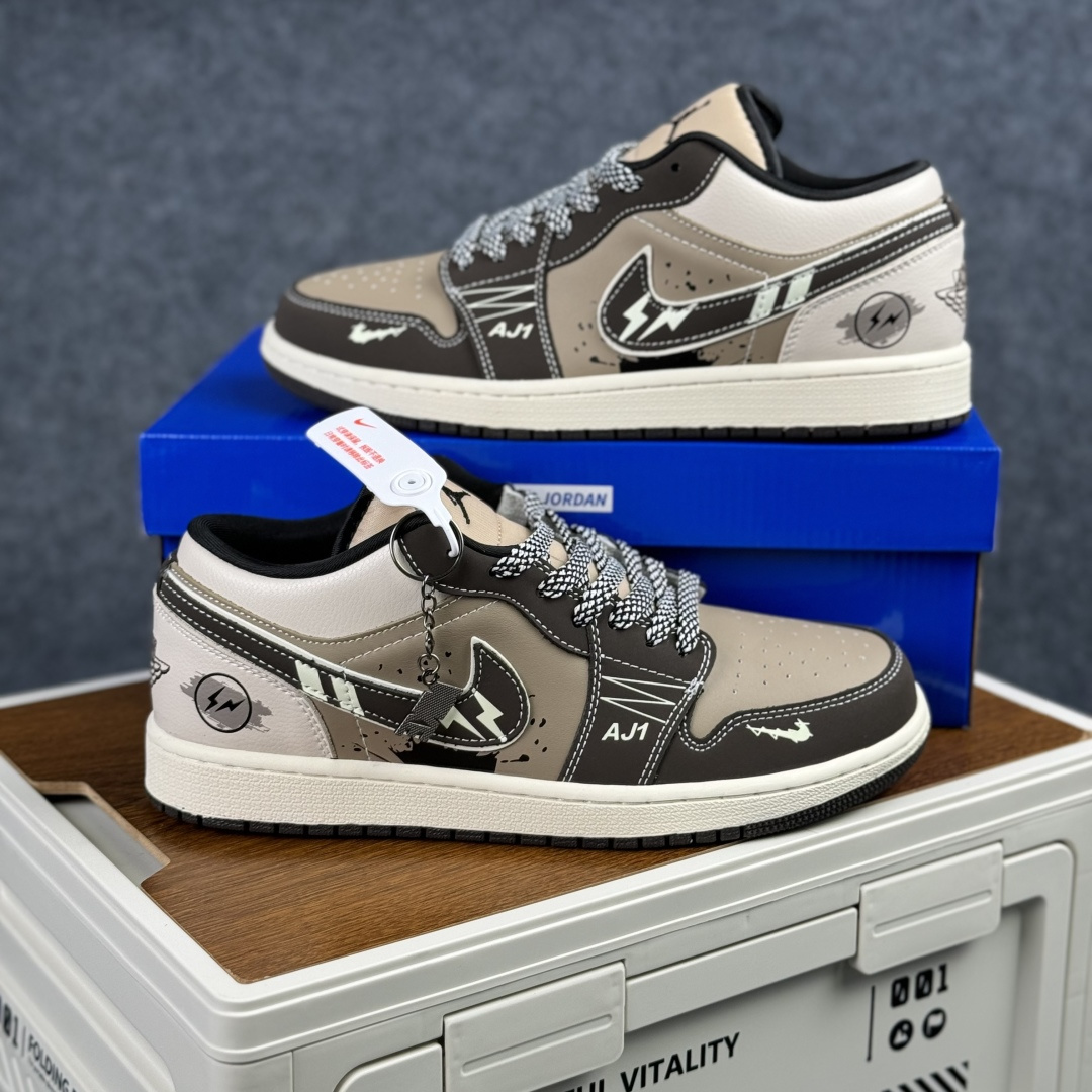 Nike Air Jordan 1 Low AJ1乔1低帮休闲板鞋 LR8888-018-Top High Quatity Cheap Sneakers Fashion Clothing Clothes Bags handbags Shoes of all Brand wholesale With The best Quality And Beautiful Price from China Factory Chinese suppliers wholesaler seller Nike Air Jordan 1 Low AJ1乔1低帮休闲板鞋 LR8888-018