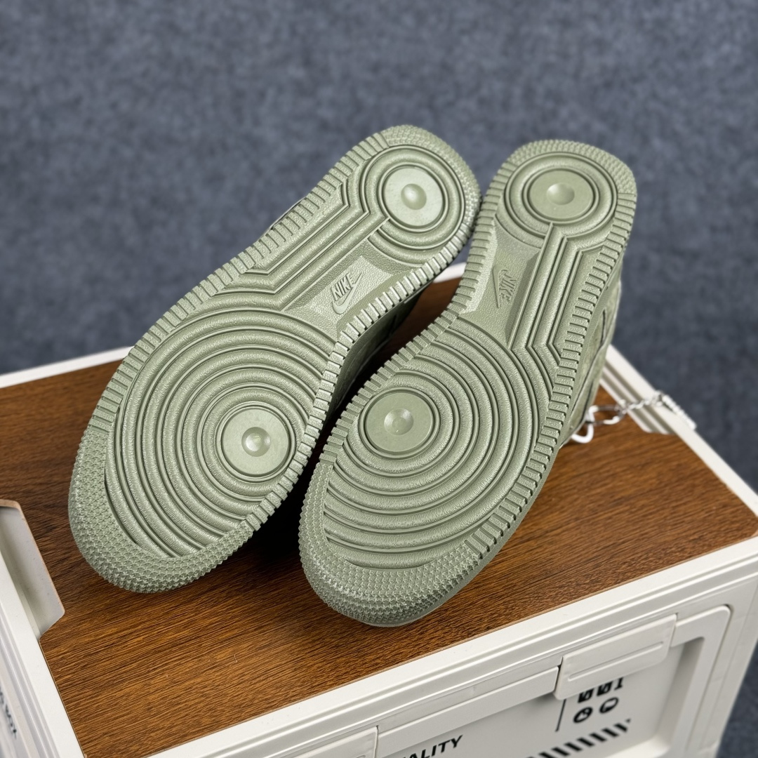 Nike Air Force 1'07 Low 联名 全猪八 空军一号低帮休闲板鞋 DF0188-117