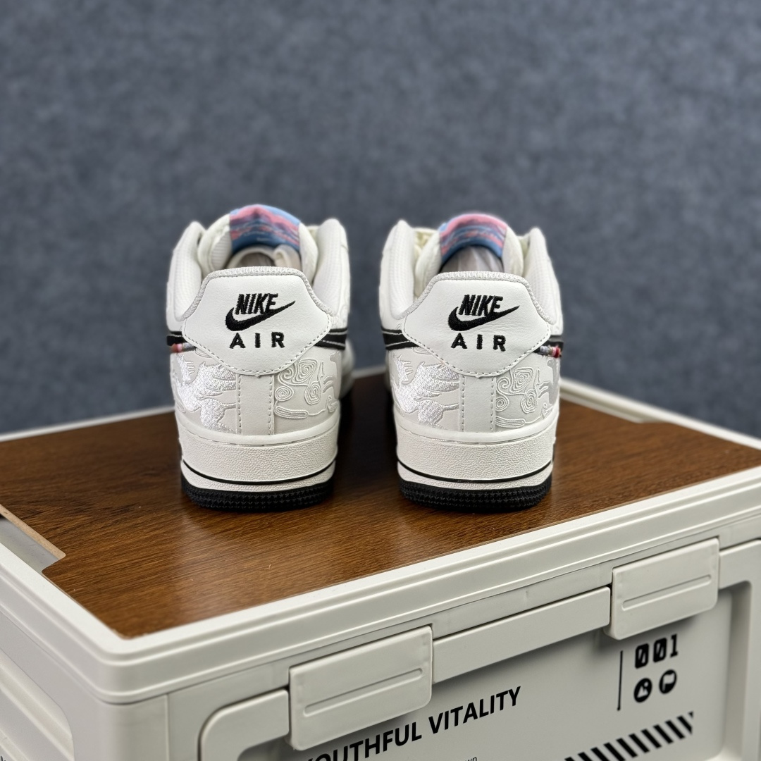 Nike Air Force 1'07 Low 马年限定 经典黑飞马 空军一号低帮休闲板鞋 DD1982-347-Top High Quatity Cheap Sneakers Fashion Clothing Clothes Bags handbags Shoes of all Brand wholesale With The best Quality And Beautiful Price from China Factory Chinese suppliers wholesaler seller Nike Air Force 1'07 Low 马年限定 经典黑飞马 空军一号低帮休闲板鞋 DD1982-347