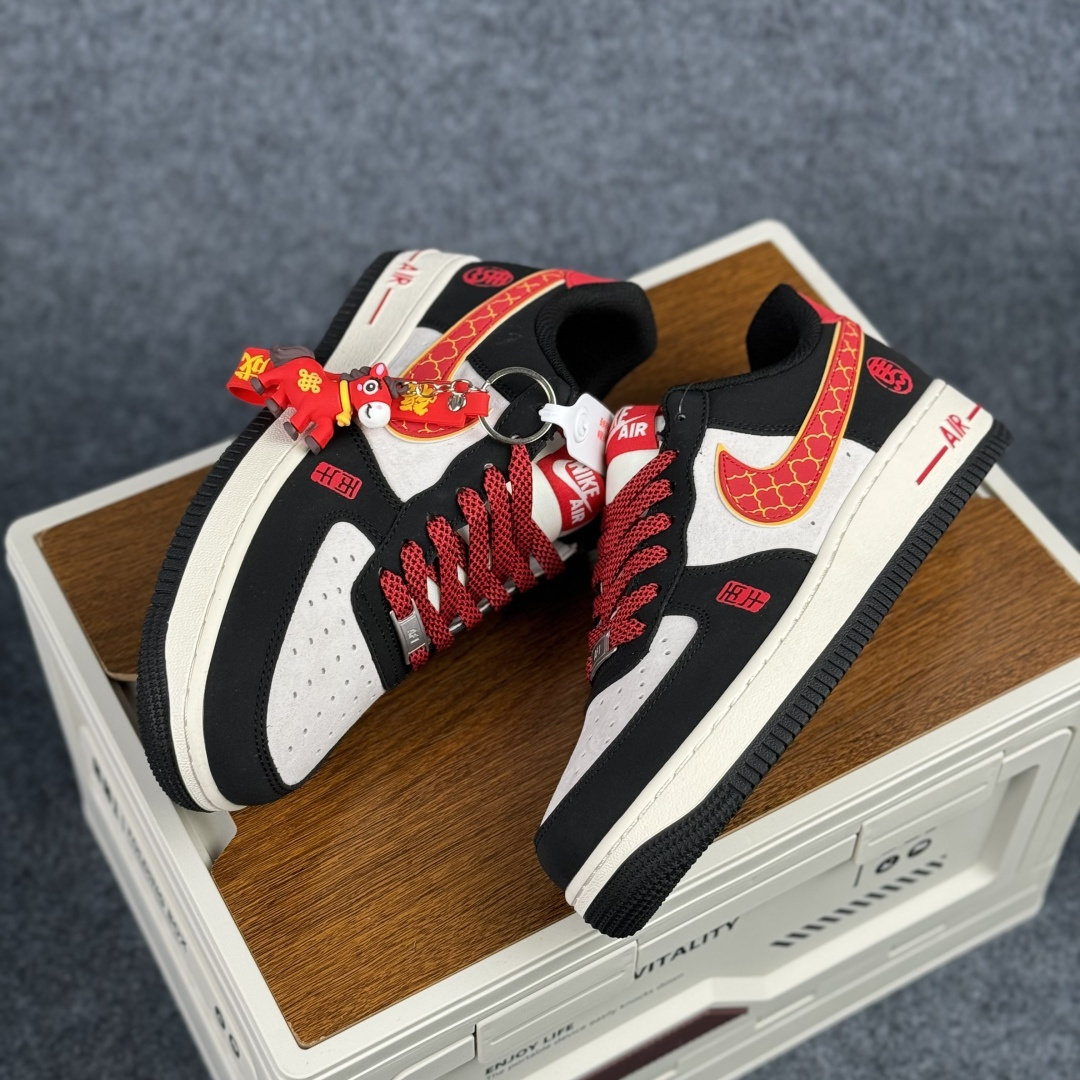 NIke Air Force 1'07 Low 马年限定 汗血宝马 空军一号低帮休闲板鞋 HT5088-612
