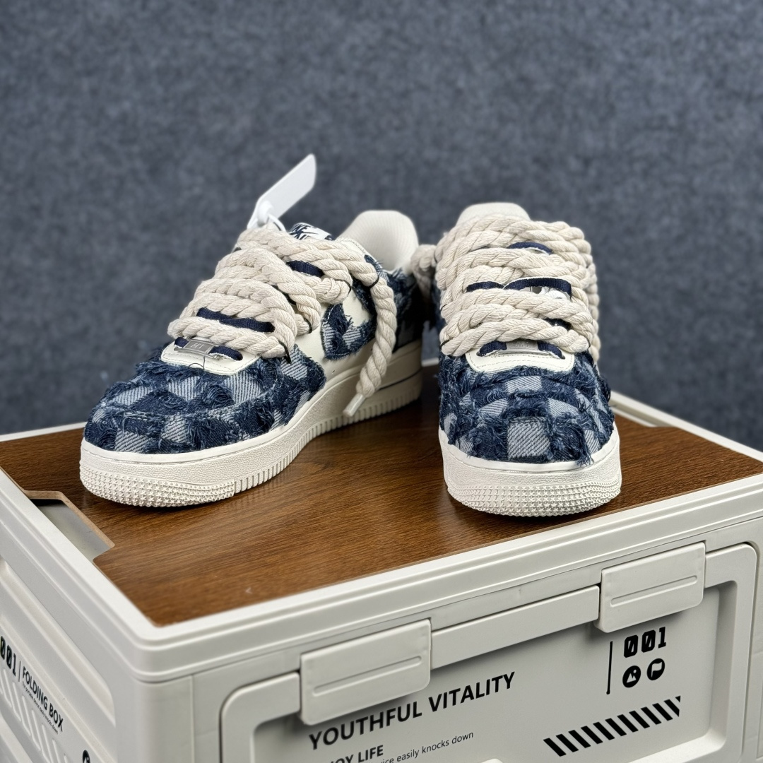 手绘涂鸦“扑克牛仔”Nike Air Force 1 “ACE”空军一号定制板鞋 复古牛仔与扑克元素的创意碰撞 FB0607-909-Top High Quatity Cheap Sneakers Fashion Clothing Clothes Bags handbags Shoes of all Brand wholesale With The best Quality And Beautiful Price from China Factory Chinese suppliers wholesaler seller 手绘涂鸦“扑克牛仔”Nike Air Force 1 “ACE”空军一号定制板鞋 复古牛仔与扑克元素的创意碰撞 FB0607-909