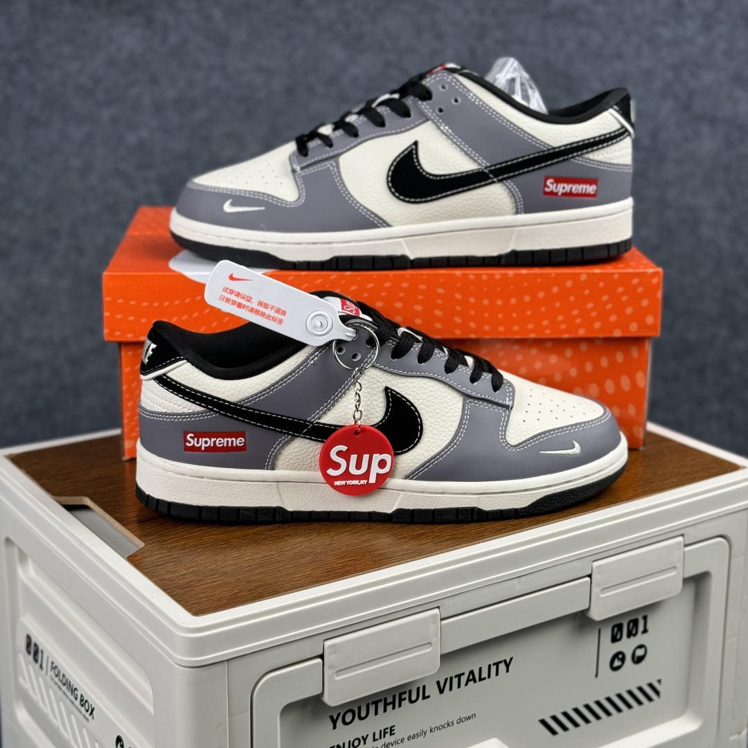 280 Nike Dunk Low Retro ‘DIY高端定制’耐克 低帮休闲运动板鞋 MN1688-110-Chinese UA Cheap High Quatity Brand Clothes Bags handbags Sneakers wholesale wholesaler seller from China Factory suppliers Fashion Clothing Shoes best Quality Beautiful Price 280 Nike Dunk Low Retro ‘DIY高端定制’耐克 低帮休闲运动板鞋 MN1688-110