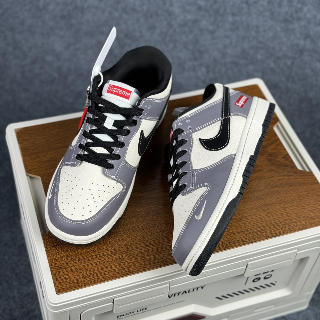 280 Nike Dunk Low Retro ‘DIY高端定制’耐克 低帮休闲运动板鞋 MN1688-110-Chinese UA Cheap High Quatity Brand Clothes Bags handbags Sneakers wholesale wholesaler seller from China Factory suppliers Fashion Clothing Shoes best Quality Beautiful Price 280 Nike Dunk Low Retro ‘DIY高端定制’耐克 低帮休闲运动板鞋 MN1688-110