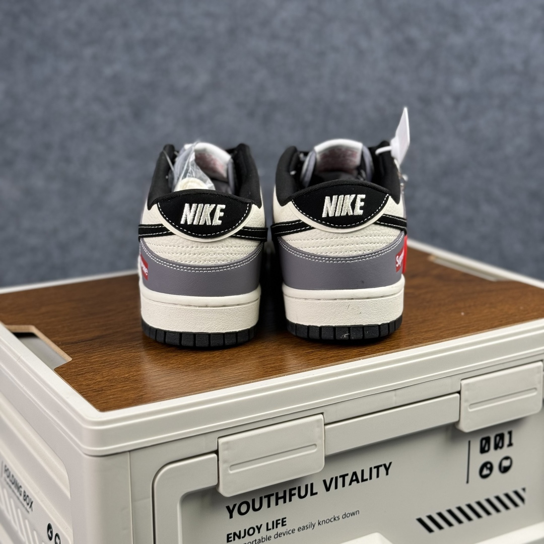 280 Nike Dunk Low Retro ‘DIY高端定制’耐克 低帮休闲运动板鞋 MN1688-110-Chinese UA Cheap High Quatity Brand Clothes Bags handbags Sneakers wholesale wholesaler seller from China Factory suppliers Fashion Clothing Shoes best Quality Beautiful Price 280 Nike Dunk Low Retro ‘DIY高端定制’耐克 低帮休闲运动板鞋 MN1688-110