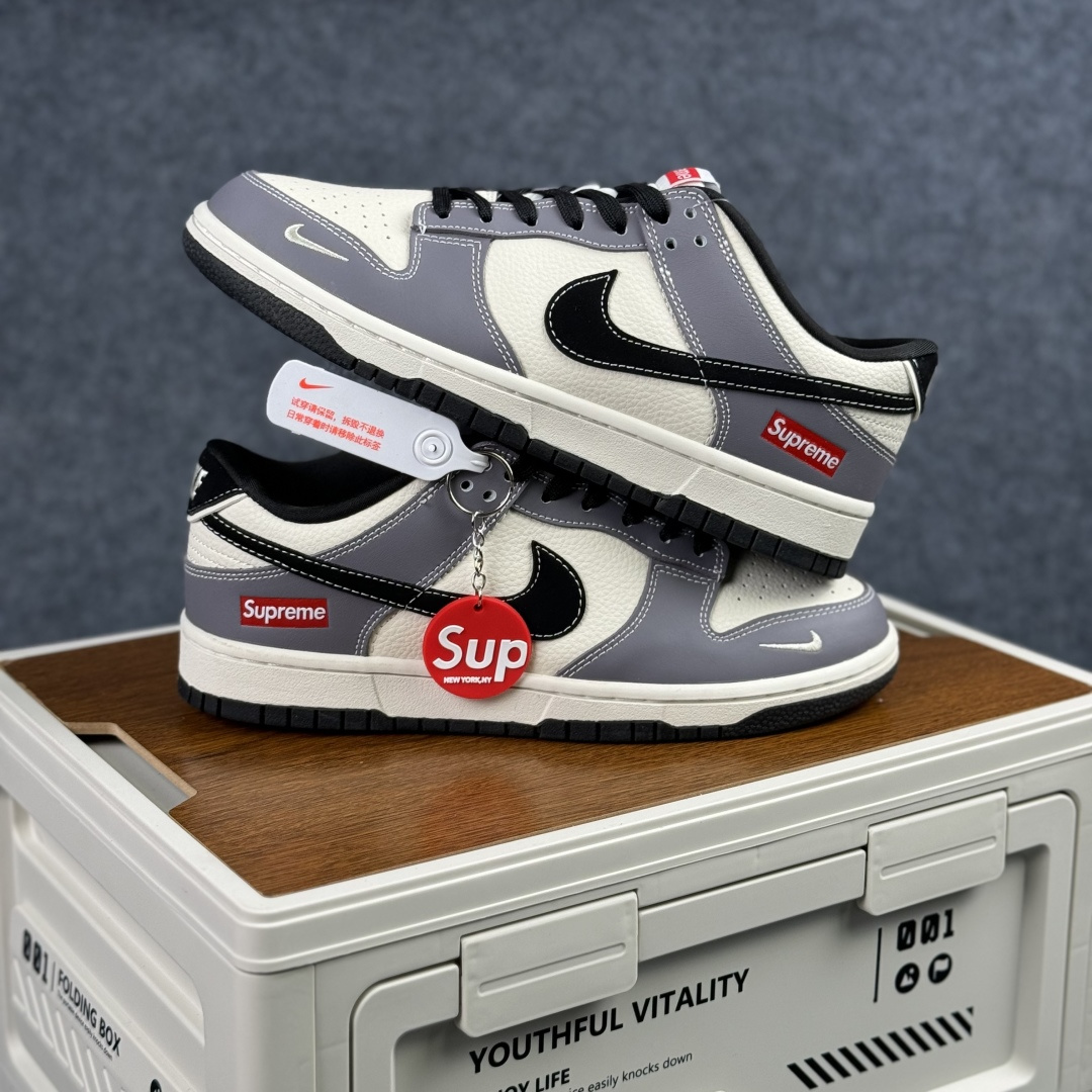 280 Nike Dunk Low Retro ‘DIY高端定制’耐克 低帮休闲运动板鞋 MN1688-110-Chinese UA Cheap High Quatity Brand Clothes Bags handbags Sneakers wholesale wholesaler seller from China Factory suppliers Fashion Clothing Shoes best Quality Beautiful Price 280 Nike Dunk Low Retro ‘DIY高端定制’耐克 低帮休闲运动板鞋 MN1688-110