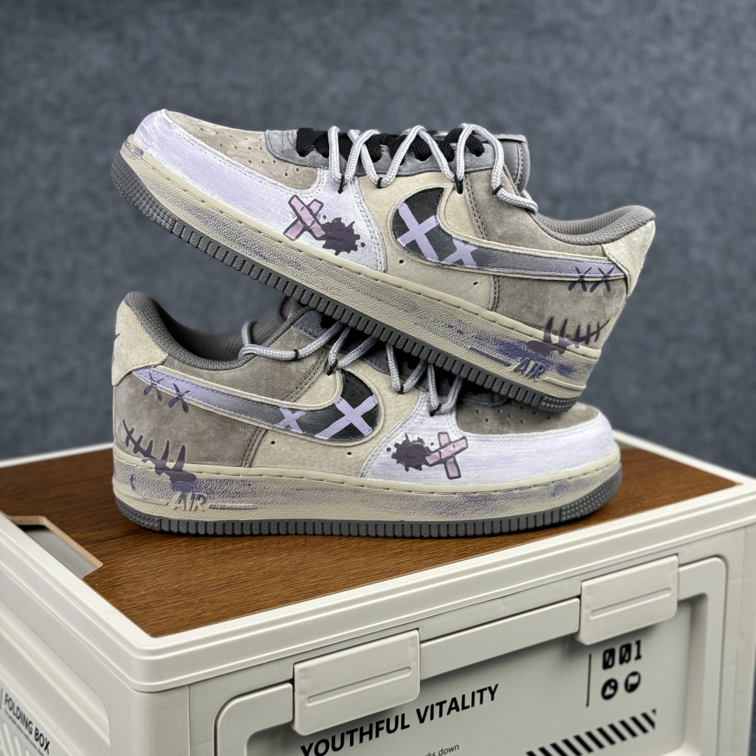 260 Nike Air Force 1'07 Low ”Band-Aid” 手绘涂鸦 涂鸦创可贴 空军一号低帮休闲板鞋 YD2425-066-Chinese UA Cheap High Quatity Brand Clothes Bags handbags Sneakers wholesale wholesaler seller from China Factory suppliers Fashion Clothing Shoes best Quality Beautiful Price 260 Nike Air Force 1'07 Low ”Band-Aid” 手绘涂鸦 涂鸦创可贴 空军一号低帮休闲板鞋 YD2425-066