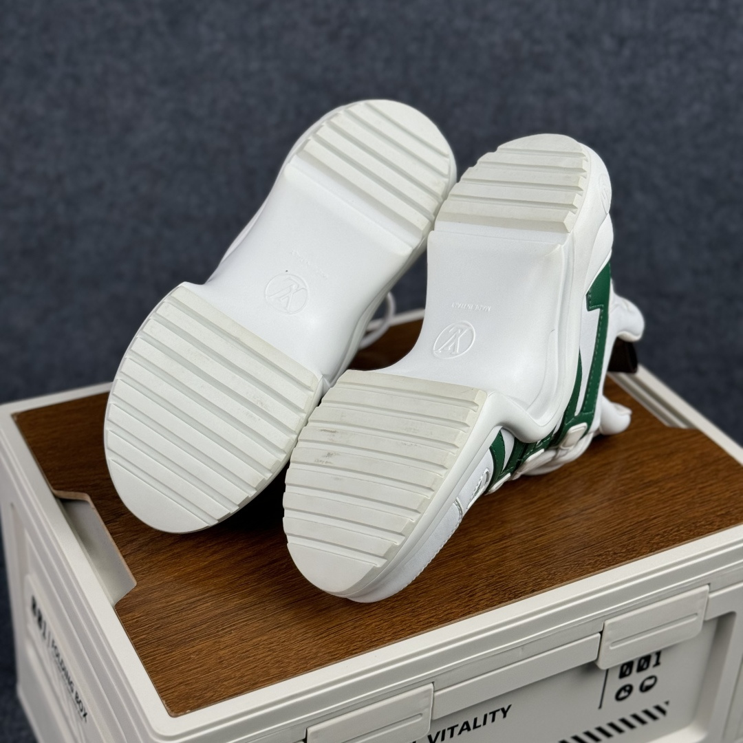 420 Louis VuittoArchlight经典 老爹鞋 DIY装饰 动物图案 拱桥 运动鞋-Chinese UA Cheap High Quatity Brand Clothes Bags handbags Sneakers wholesale wholesaler seller from China Factory suppliers Fashion Clothing Shoes best Quality Beautiful Price 420 Louis VuittoArchlight经典 老爹鞋 DIY装饰 动物图案 拱桥 运动鞋