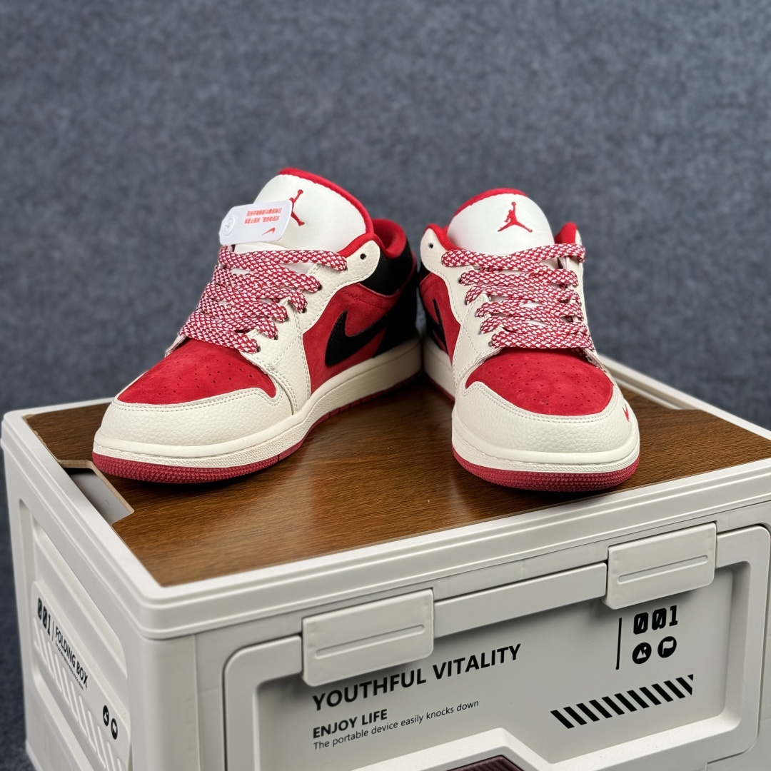 280 Air Jordan 1 Low AJ1 乔1“ 马年限定------黑红” #定制鞋盒 高端定制 低帮休闲板鞋 LD8888-013-Chinese UA Cheap High Quatity Brand Clothes Bags handbags Sneakers wholesale wholesaler seller from China Factory suppliers Fashion Clothing Shoes best Quality Beautiful Price 280 Air Jordan 1 Low AJ1 乔1“ 马年限定------黑红” #定制鞋盒 高端定制 低帮休闲板鞋 LD8888-013