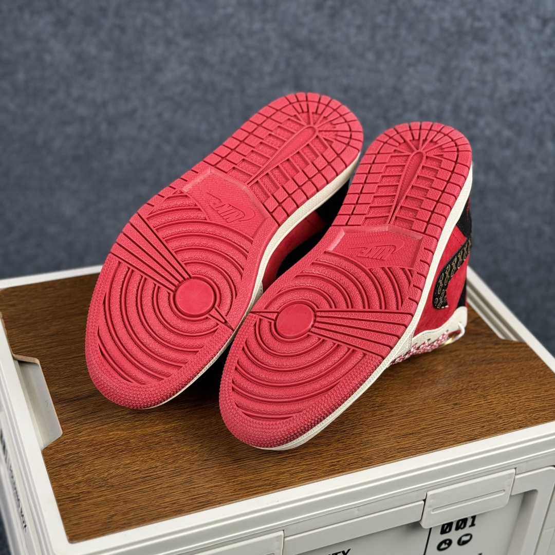 280 Air Jordan 1 Low AJ1 乔1“ 马年限定------黑红” #定制鞋盒 高端定制 低帮休闲板鞋 LD8888-013-Chinese UA Cheap High Quatity Brand Clothes Bags handbags Sneakers wholesale wholesaler seller from China Factory suppliers Fashion Clothing Shoes best Quality Beautiful Price 280 Air Jordan 1 Low AJ1 乔1“ 马年限定------黑红” #定制鞋盒 高端定制 低帮休闲板鞋 LD8888-013