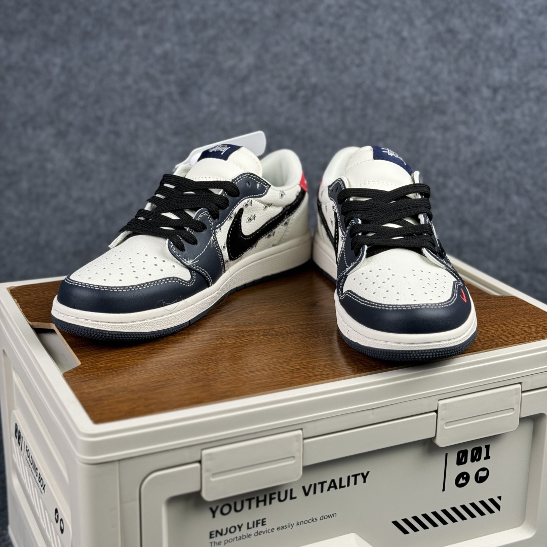 280 Air Jordan 1 Low AJ1 乔1斯图西联名 米白蓝红印花 高端定制 低帮复古篮球鞋 JW1188-170-Chinese UA Cheap High Quatity Brand Clothes Bags handbags Sneakers wholesale wholesaler seller from China Factory suppliers Fashion Clothing Shoes best Quality Beautiful Price 280 Air Jordan 1 Low AJ1 乔1斯图西联名 米白蓝红印花 高端定制 低帮复古篮球鞋 JW1188-170