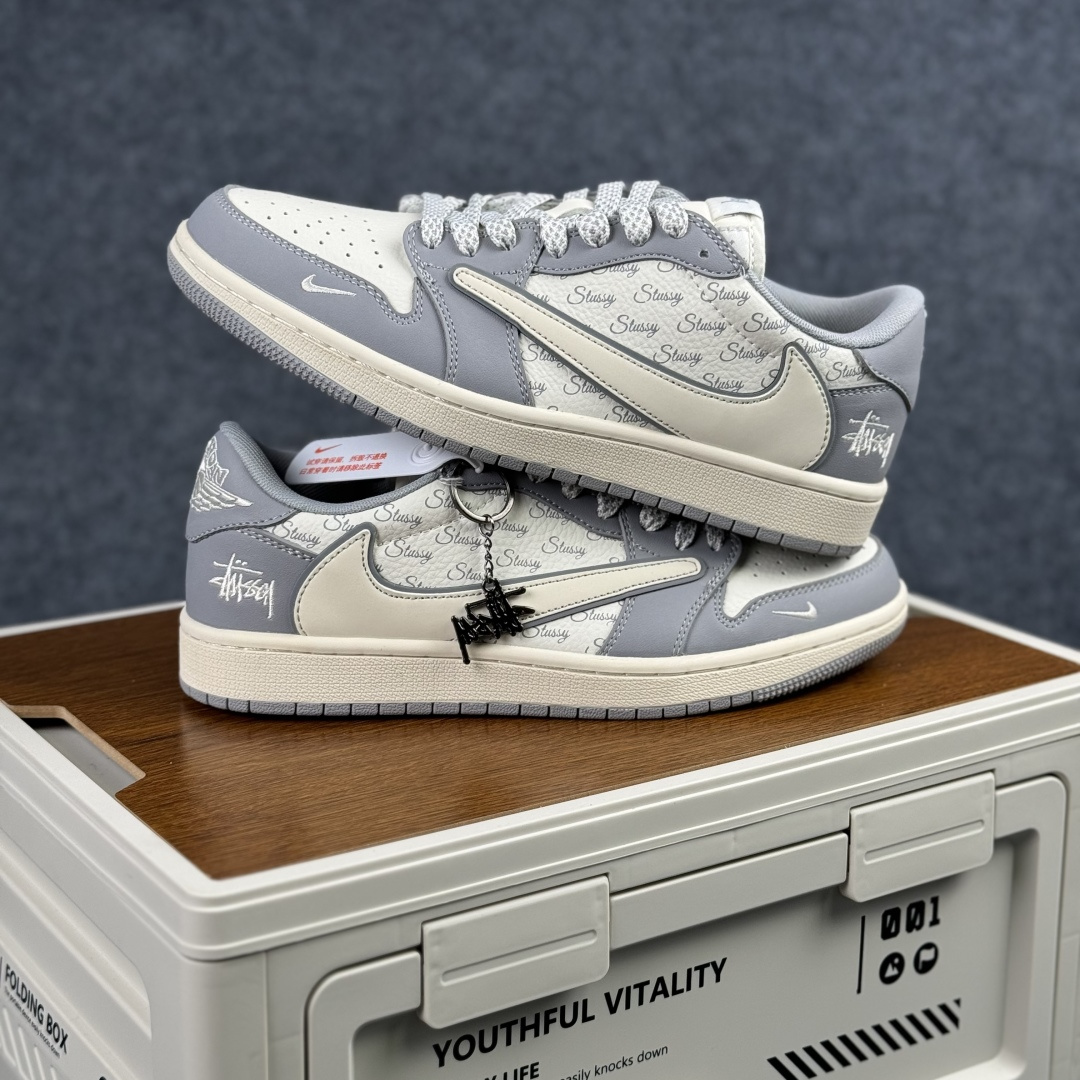 220 TS x Air Jordan x Stussy AJ1 Low 倒钩低帮联名斯图西-米白灰 CS5288-500