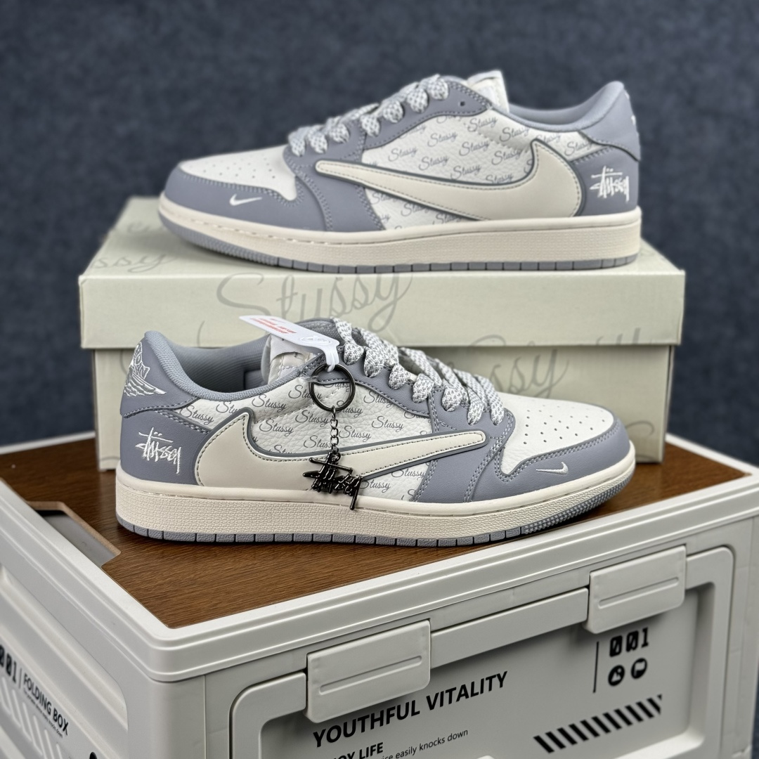 220 TS x Air Jordan x Stussy AJ1 Low 倒钩低帮联名斯图西-米白灰 CS5288-500