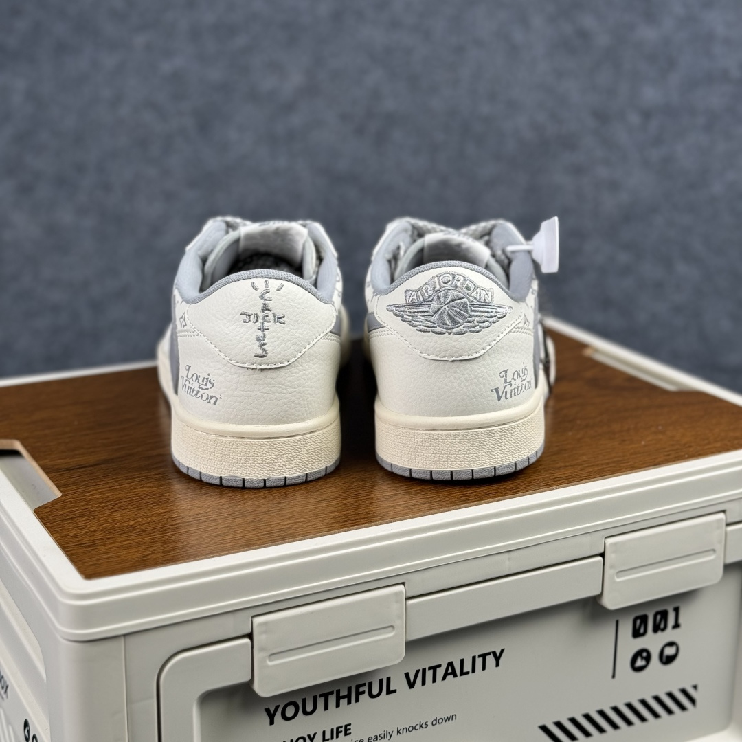 220 Nike Air Jordan 1 x Travis Scott AJ1倒勾 乔一倒钩 ‘DIY’定制 耐克 低帮文化篮球鞋 CS5288-502-Chinese UA Cheap High Quatity Brand Clothes Bags handbags Sneakers wholesale wholesaler seller from China Factory suppliers Fashion Clothing Shoes best Quality Beautiful Price 220 Nike Air Jordan 1 x Travis Scott AJ1倒勾 乔一倒钩 ‘DIY’定制 耐克 低帮文化篮球鞋 CS5288-502