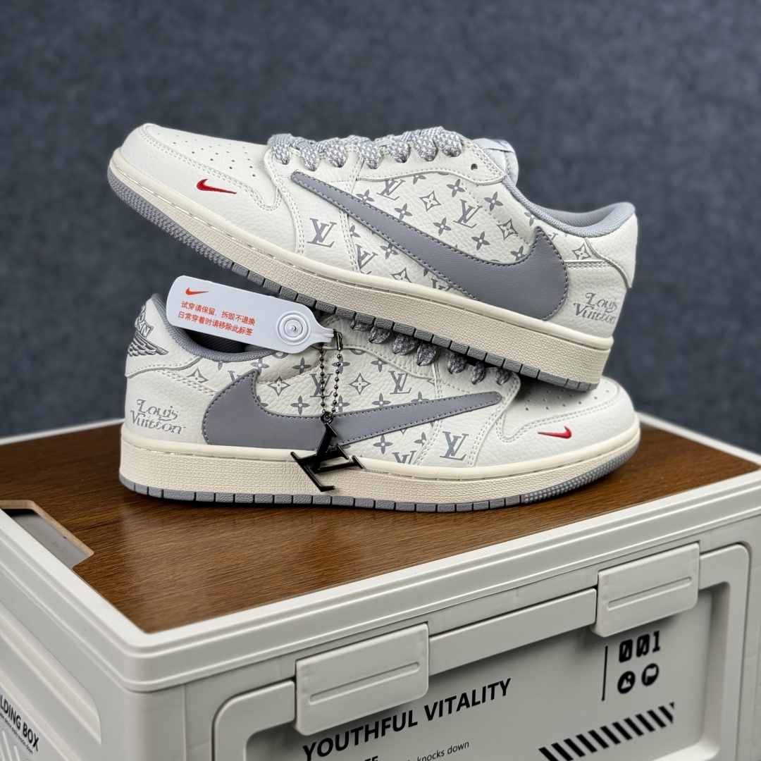 220 Nike Air Jordan 1 x Travis Scott AJ1倒勾 乔一倒钩 ‘DIY’定制 耐克 低帮文化篮球鞋 CS5288-502-Chinese UA Cheap High Quatity Brand Clothes Bags handbags Sneakers wholesale wholesaler seller from China Factory suppliers Fashion Clothing Shoes best Quality Beautiful Price 220 Nike Air Jordan 1 x Travis Scott AJ1倒勾 乔一倒钩 ‘DIY’定制 耐克 低帮文化篮球鞋 CS5288-502