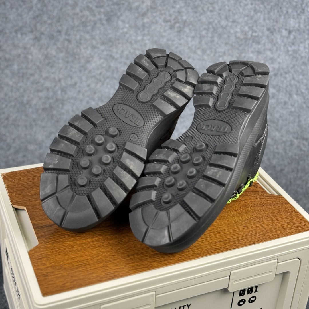 340 莞产顶级 ECCO爱步 低帮马丁靴 黑色 牛皮-Chinese UA Cheap High Quatity Brand Clothes Bags handbags Sneakers wholesale wholesaler seller from China Factory suppliers Fashion Clothing Shoes best Quality Beautiful Price 340 莞产顶级 ECCO爱步 低帮马丁靴 黑色 牛皮