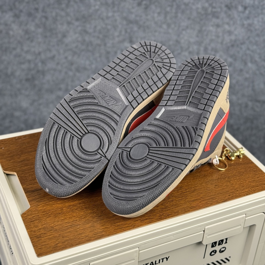 280 Air Jordan 1 Low AJ1 乔1马年限定 摩卡棕红钩 高端定制 低帮复古篮球鞋 QD1988-010-Chinese UA Cheap High Quatity Brand Clothes Bags handbags Sneakers wholesale wholesaler seller from China Factory suppliers Fashion Clothing Shoes best Quality Beautiful Price 280 Air Jordan 1 Low AJ1 乔1马年限定 摩卡棕红钩 高端定制 低帮复古篮球鞋 QD1988-010