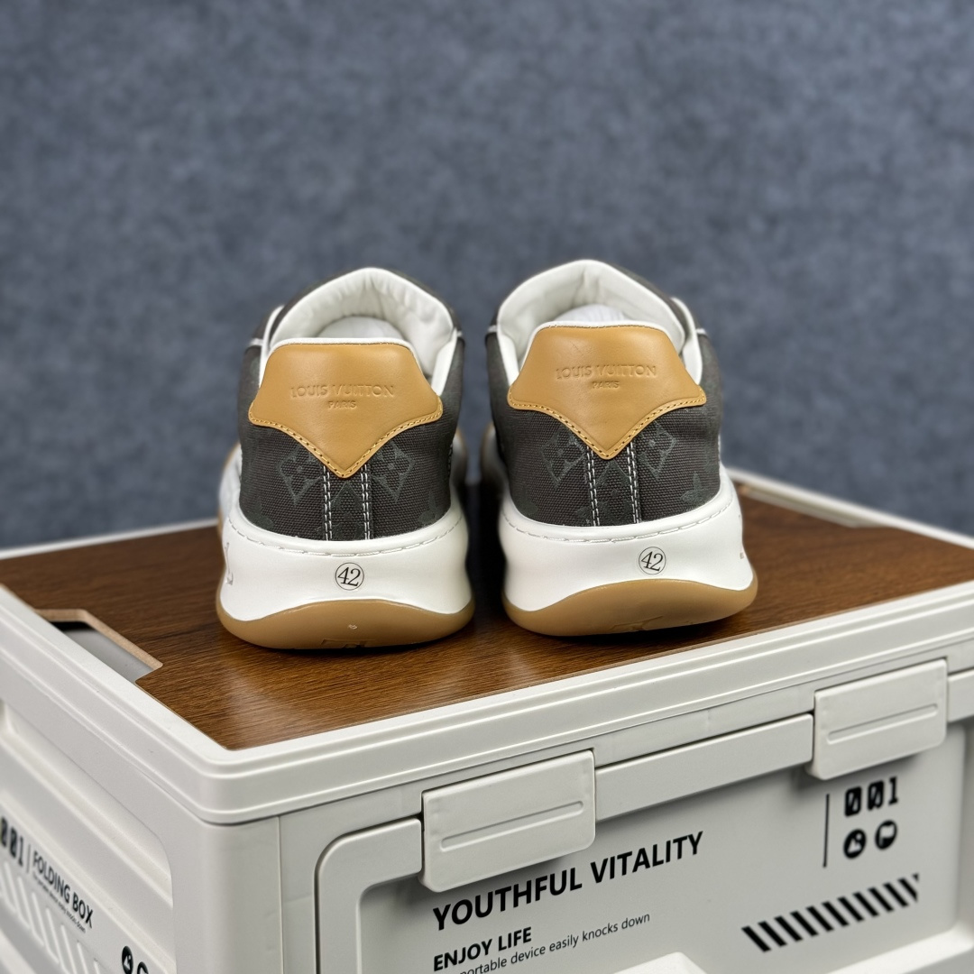 380 正确版灰印花 Louis Vuitton Tilted 倾斜系列低帮复古休闲运动文化百搭板鞋“LV组合tpu生胶底”1AJAM2-Chinese UA Cheap High Quatity Brand Clothes Bags handbags Sneakers wholesale wholesaler seller from China Factory suppliers Fashion Clothing Shoes best Quality Beautiful Price 380 正确版灰印花 Louis Vuitton Tilted 倾斜系列低帮复古休闲运动文化百搭板鞋“LV组合tpu生胶底”1AJAM2