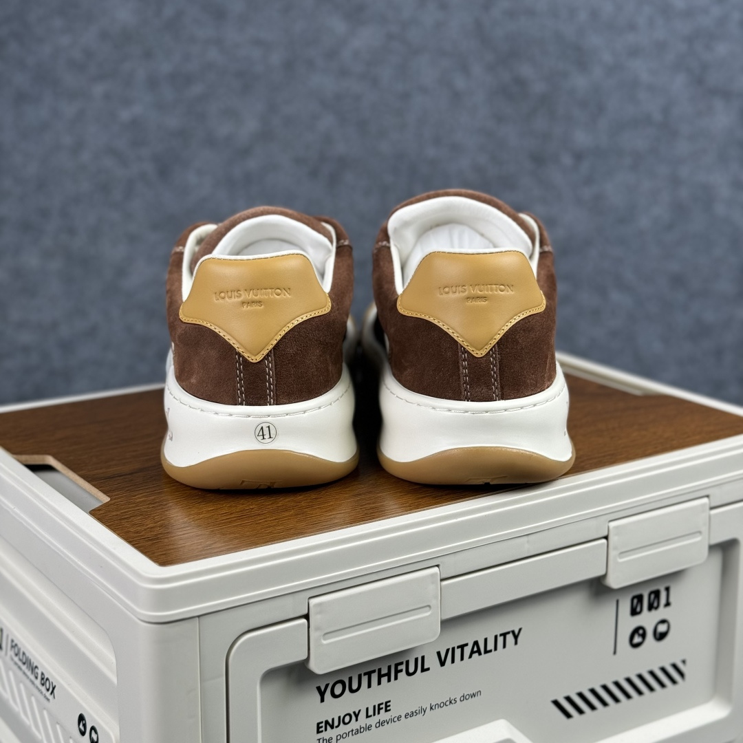 380 正确版棕色 Louis Vuitton Tilted 倾斜系列低帮复古休闲运动文化百搭板鞋“LV组合tpu生胶底”1AJAM2-Chinese UA Cheap High Quatity Brand Clothes Bags handbags Sneakers wholesale wholesaler seller from China Factory suppliers Fashion Clothing Shoes best Quality Beautiful Price 380 正确版棕色 Louis Vuitton Tilted 倾斜系列低帮复古休闲运动文化百搭板鞋“LV组合tpu生胶底”1AJAM2