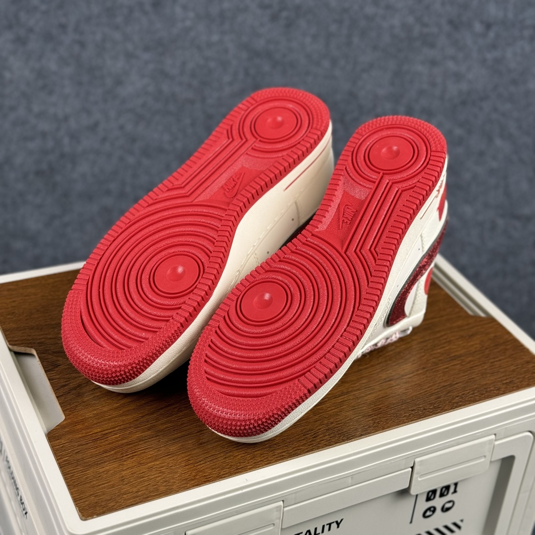260 NIke Air Force 1 '07 Low 马年空军一号 QY6878-601-Chinese UA Cheap High Quatity Brand Clothes Bags handbags Sneakers wholesale wholesaler seller from China Factory suppliers Fashion Clothing Shoes best Quality Beautiful Price 260 NIke Air Force 1 '07 Low 马年空军一号 QY6878-601