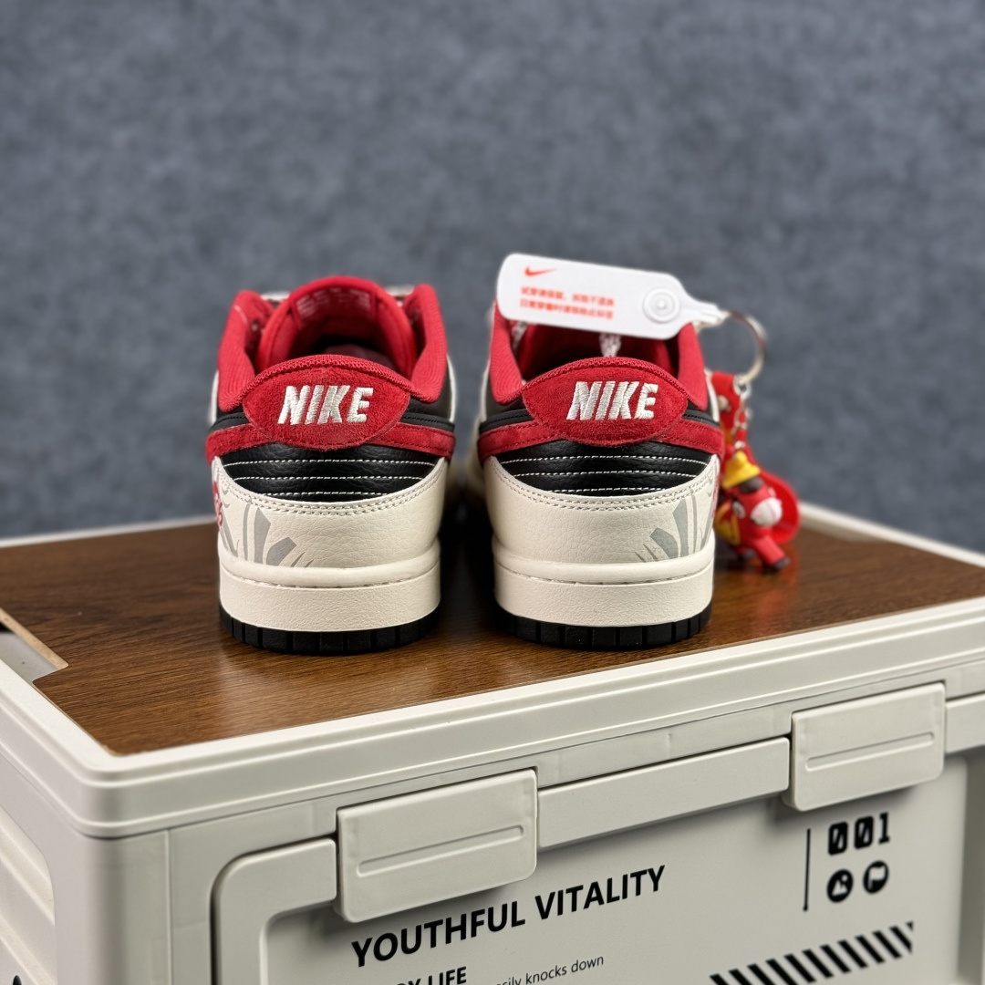 280 Nike Dunk Low Retro ‘DIY 马年限定 高端定制’耐克 低帮休闲运动板鞋 CX5050-Y61-Chinese UA Cheap High Quatity Brand Clothes Bags handbags Sneakers wholesale wholesaler seller from China Factory suppliers Fashion Clothing Shoes best Quality Beautiful Price 280 Nike Dunk Low Retro ‘DIY 马年限定 高端定制’耐克 低帮休闲运动板鞋 CX5050-Y61