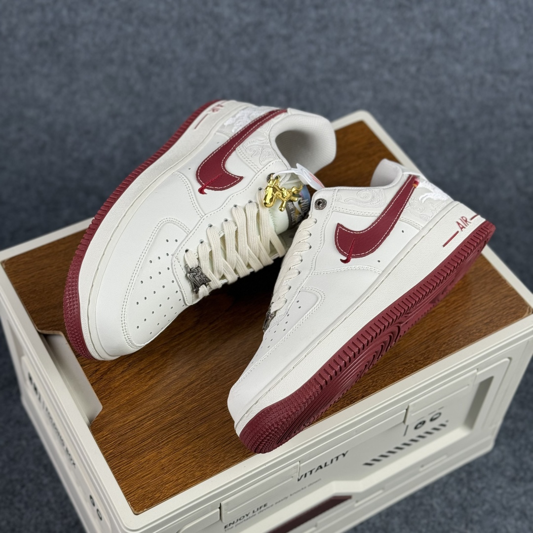 260 Nike Air Force 1'07 Low 马年限定 白红 空军一号低帮休闲板鞋 DD1982-348-Chinese UA Cheap High Quatity Brand Clothes Bags handbags Sneakers wholesale wholesaler seller from China Factory suppliers Fashion Clothing Shoes best Quality Beautiful Price 260 Nike Air Force 1'07 Low 马年限定 白红 空军一号低帮休闲板鞋 DD1982-348