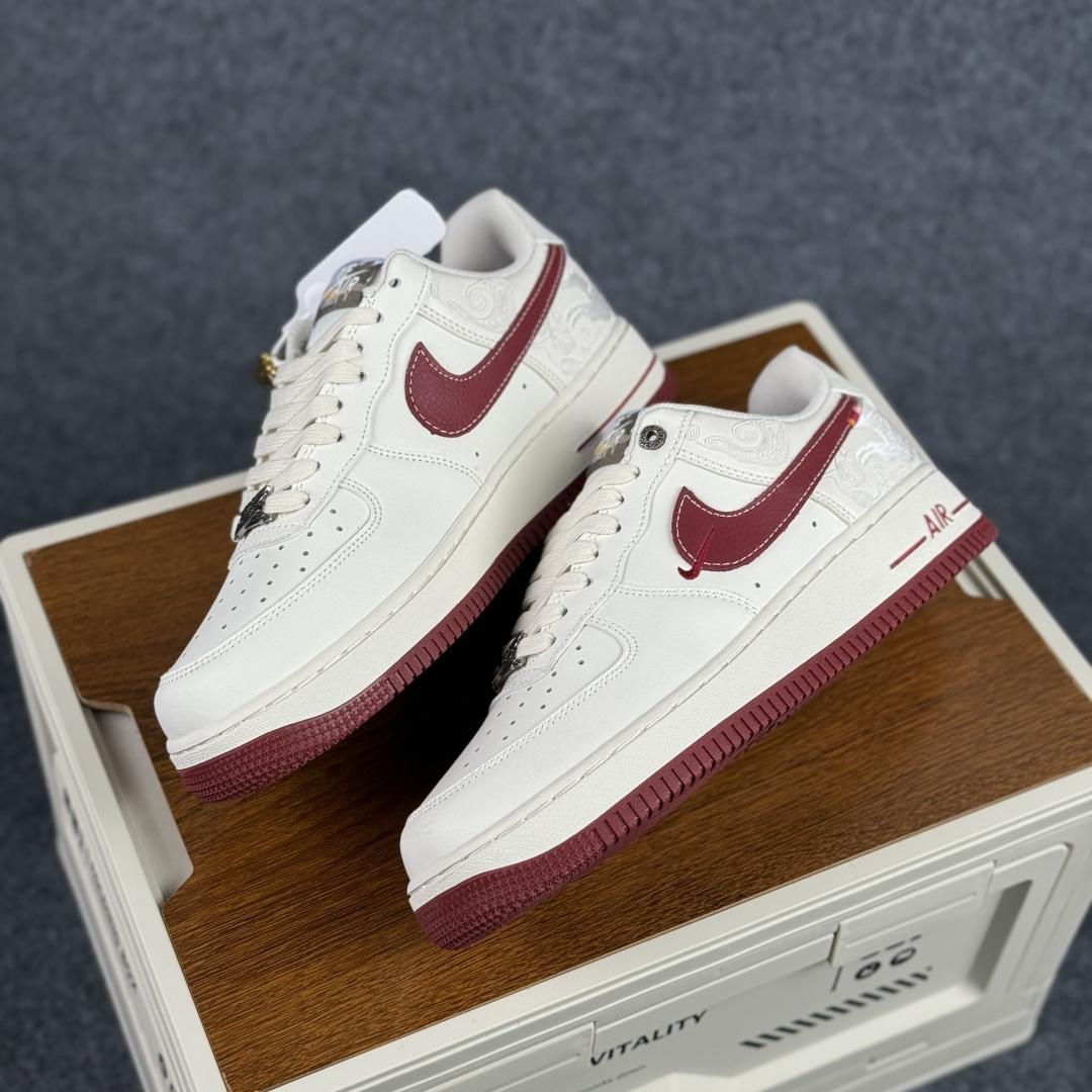 260 Nike Air Force 1'07 Low 马年限定 白红 空军一号低帮休闲板鞋 DD1982-348-Chinese UA Cheap High Quatity Brand Clothes Bags handbags Sneakers wholesale wholesaler seller from China Factory suppliers Fashion Clothing Shoes best Quality Beautiful Price 260 Nike Air Force 1'07 Low 马年限定 白红 空军一号低帮休闲板鞋 DD1982-348