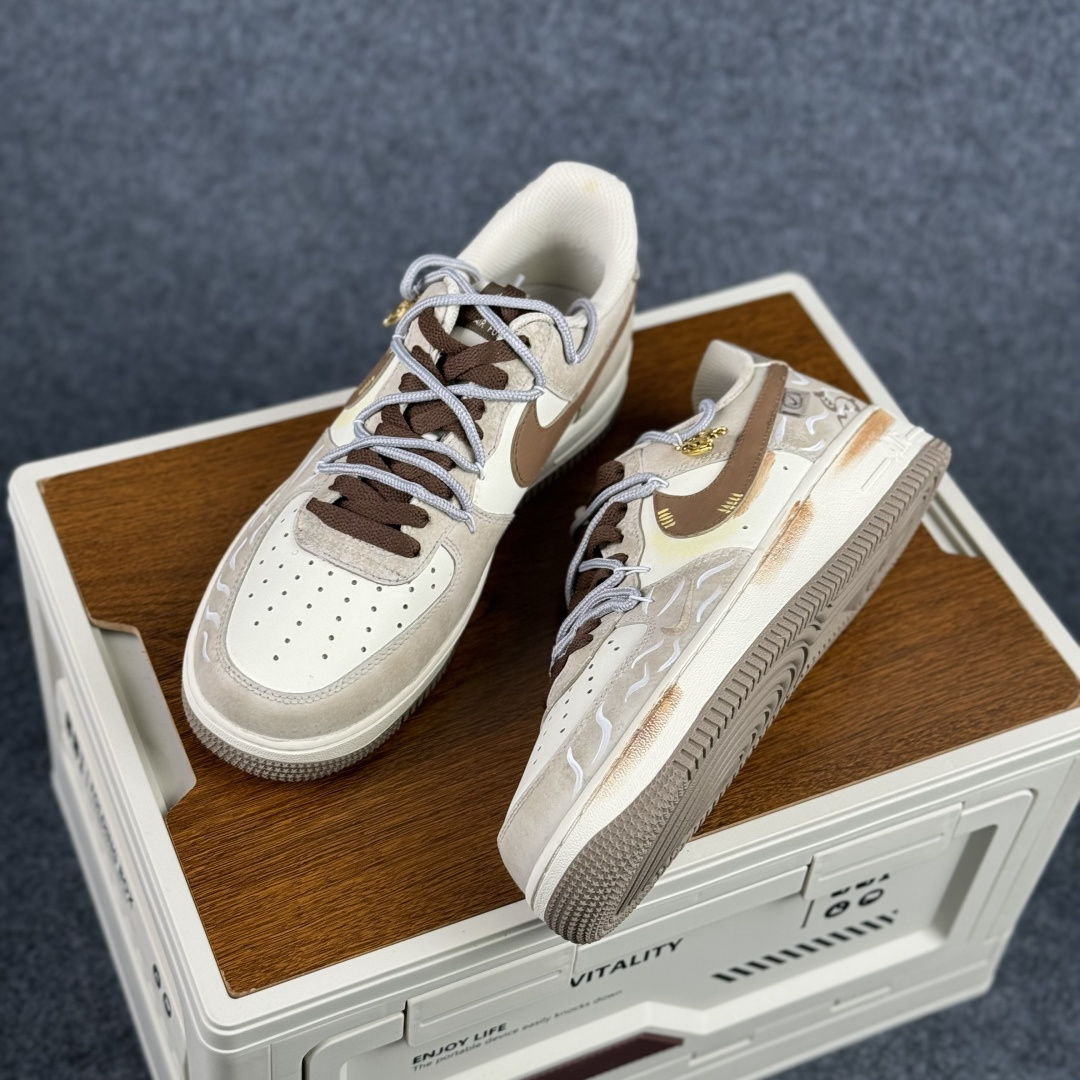 290 Nike Air Force 1'07 Low ”Armored Steed” 手绘涂鸦 金戈铁马 空军一号低帮休闲板鞋 DB3301-818-Chinese UA Cheap High Quatity Brand Clothes Bags handbags Sneakers wholesale wholesaler seller from China Factory suppliers Fashion Clothing Shoes best Quality Beautiful Price 290 Nike Air Force 1'07 Low ”Armored Steed” 手绘涂鸦 金戈铁马 空军一号低帮休闲板鞋 DB3301-818