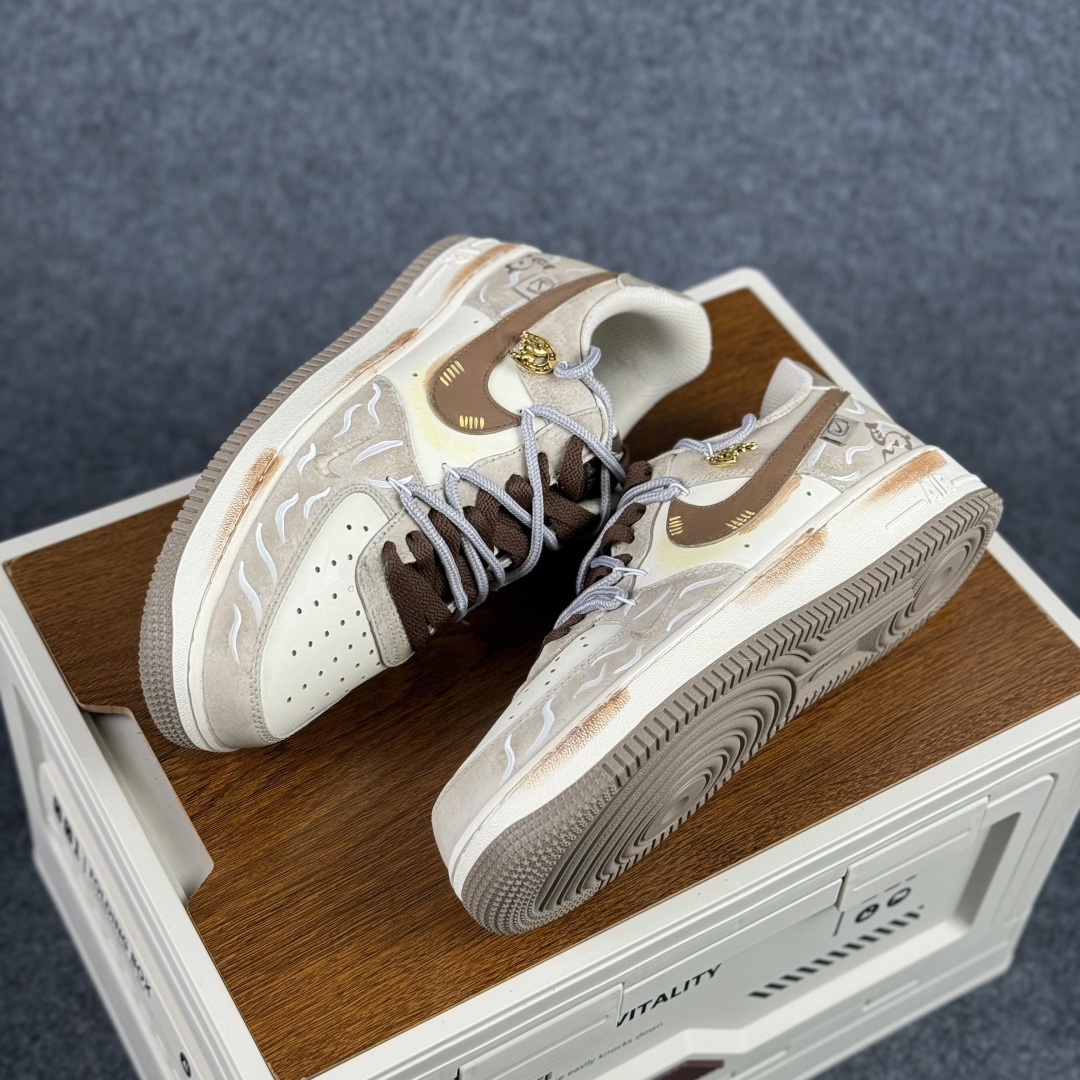 290 Nike Air Force 1'07 Low ”Armored Steed” 手绘涂鸦 金戈铁马 空军一号低帮休闲板鞋 DB3301-818-Chinese UA Cheap High Quatity Brand Clothes Bags handbags Sneakers wholesale wholesaler seller from China Factory suppliers Fashion Clothing Shoes best Quality Beautiful Price 290 Nike Air Force 1'07 Low ”Armored Steed” 手绘涂鸦 金戈铁马 空军一号低帮休闲板鞋 DB3301-818
