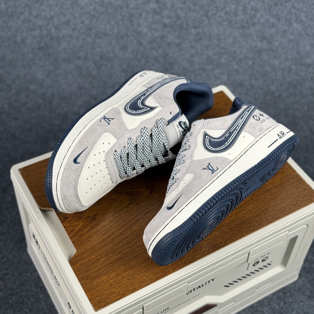 260 Nike Air Force 1'07 Low 联名款 灰蓝调 空军一号低帮休闲板鞋 SS1979-011-Chinese UA Cheap High Quatity Brand Clothes Bags handbags Sneakers wholesale wholesaler seller from China Factory suppliers Fashion Clothing Shoes best Quality Beautiful Price 260 Nike Air Force 1'07 Low 联名款 灰蓝调 空军一号低帮休闲板鞋 SS1979-011