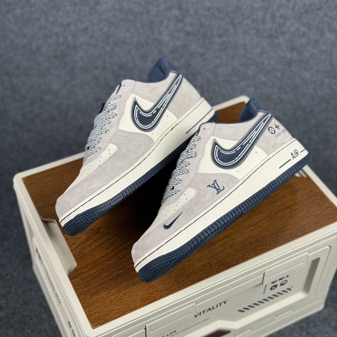 260 Nike Air Force 1'07 Low 联名款 灰蓝调 空军一号低帮休闲板鞋 SS1979-011-Chinese UA Cheap High Quatity Brand Clothes Bags handbags Sneakers wholesale wholesaler seller from China Factory suppliers Fashion Clothing Shoes best Quality Beautiful Price 260 Nike Air Force 1'07 Low 联名款 灰蓝调 空军一号低帮休闲板鞋 SS1979-011