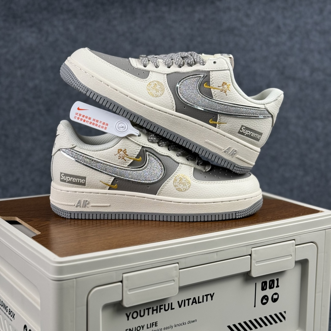 260 NIke Air Force 1 ‘07 Low 马年限定 空军一号 低帮 运动鞋 休闲鞋 QY6878-603-Chinese UA Cheap High Quatity Brand Clothes Bags handbags Sneakers wholesale wholesaler seller from China Factory suppliers Fashion Clothing Shoes best Quality Beautiful Price 260 NIke Air Force 1 ‘07 Low 马年限定 空军一号 低帮 运动鞋 休闲鞋 QY6878-603