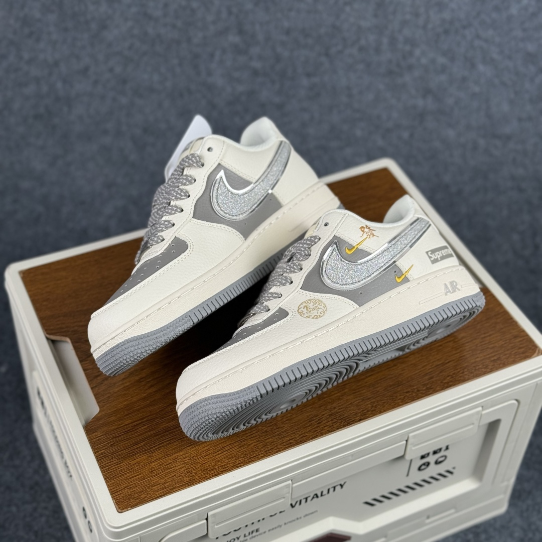 260 NIke Air Force 1 ‘07 Low 马年限定 空军一号 低帮 运动鞋 休闲鞋 QY6878-603-Chinese UA Cheap High Quatity Brand Clothes Bags handbags Sneakers wholesale wholesaler seller from China Factory suppliers Fashion Clothing Shoes best Quality Beautiful Price 260 NIke Air Force 1 ‘07 Low 马年限定 空军一号 低帮 运动鞋 休闲鞋 QY6878-603