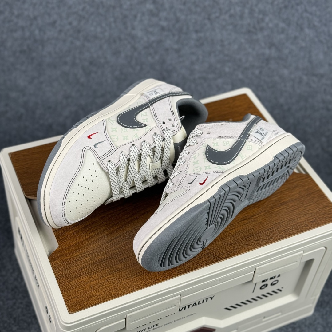 280 Nike SB Dunk Low LV联名款 高端定制 低帮休闲板鞋 YX5066-391-Chinese UA Cheap High Quatity Brand Clothes Bags handbags Sneakers wholesale wholesaler seller from China Factory suppliers Fashion Clothing Shoes best Quality Beautiful Price 280 Nike SB Dunk Low LV联名款 高端定制 低帮休闲板鞋 YX5066-391