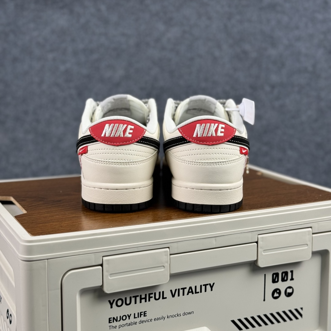 280 Nike SB Dunk Low 丙午限定款 高端定制 低帮休闲板鞋 YX5066-404-Chinese UA Cheap High Quatity Brand Clothes Bags handbags Sneakers wholesale wholesaler seller from China Factory suppliers Fashion Clothing Shoes best Quality Beautiful Price 280 Nike SB Dunk Low 丙午限定款 高端定制 低帮休闲板鞋 YX5066-404