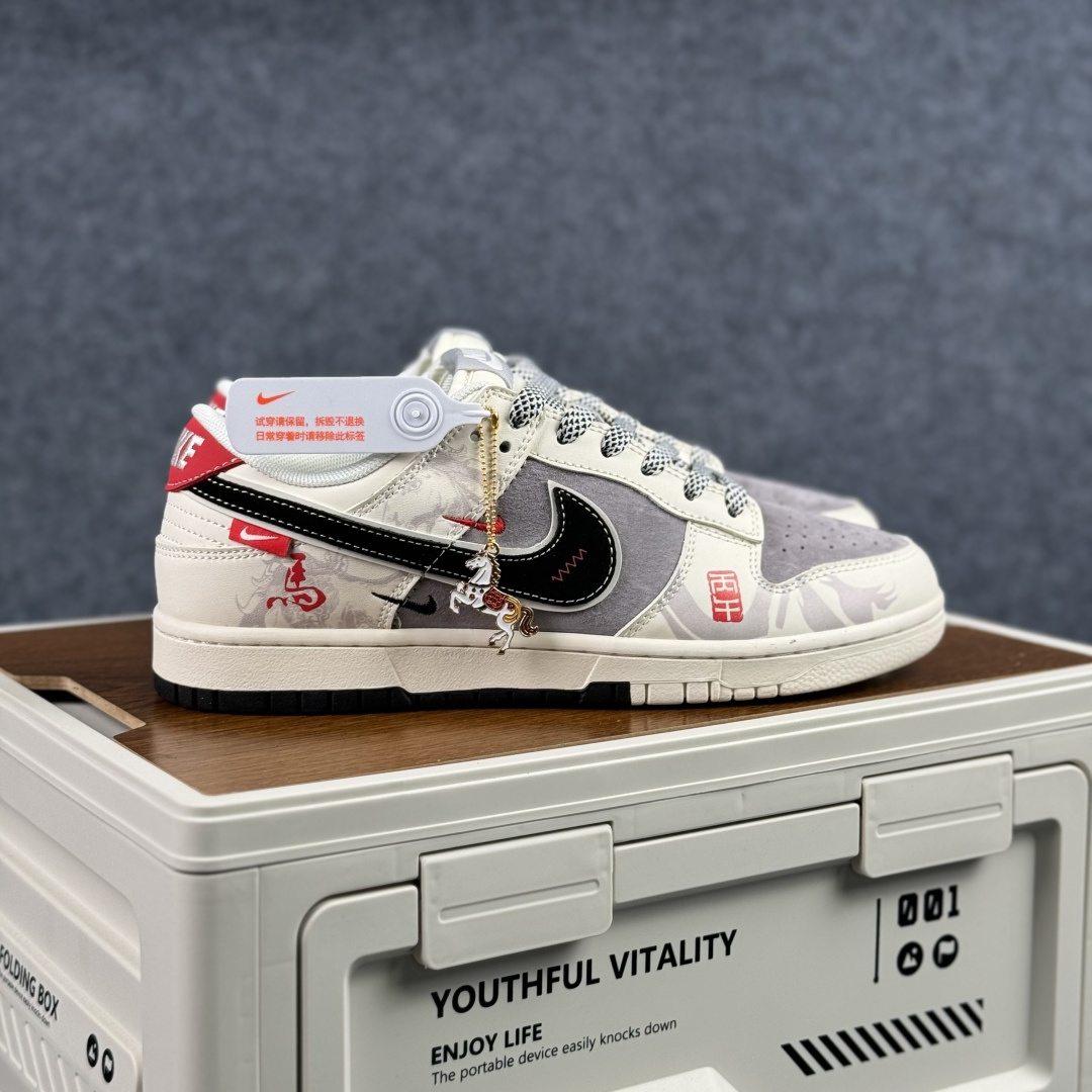 280 Nike SB Dunk Low 丙午限定款 高端定制 低帮休闲板鞋 YX5066-404-Chinese UA Cheap High Quatity Brand Clothes Bags handbags Sneakers wholesale wholesaler seller from China Factory suppliers Fashion Clothing Shoes best Quality Beautiful Price 280 Nike SB Dunk Low 丙午限定款 高端定制 低帮休闲板鞋 YX5066-404