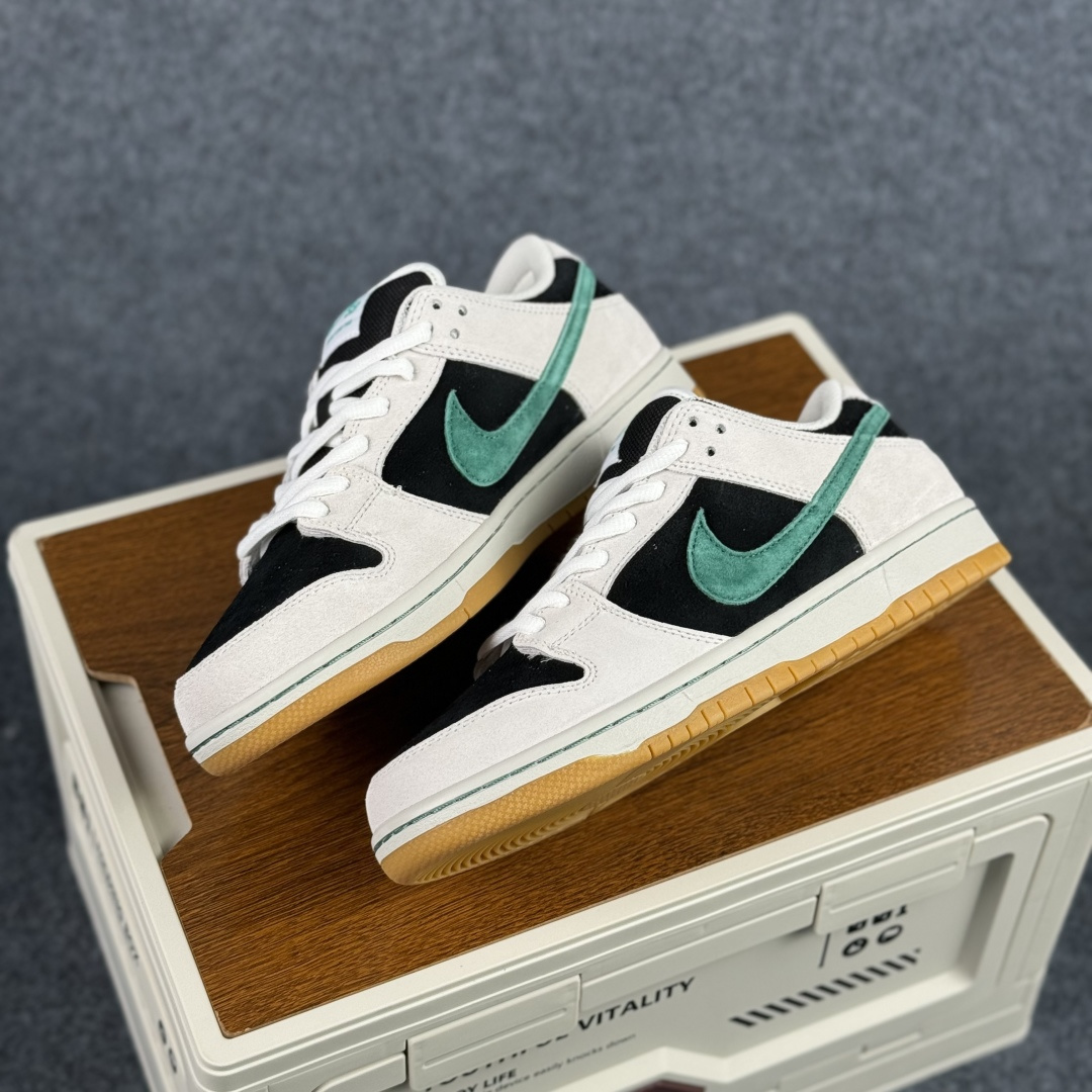 260 Nike SB Dunk Low 麂皮灰绿生胶 SB低帮休闲板鞋 HF3704-001