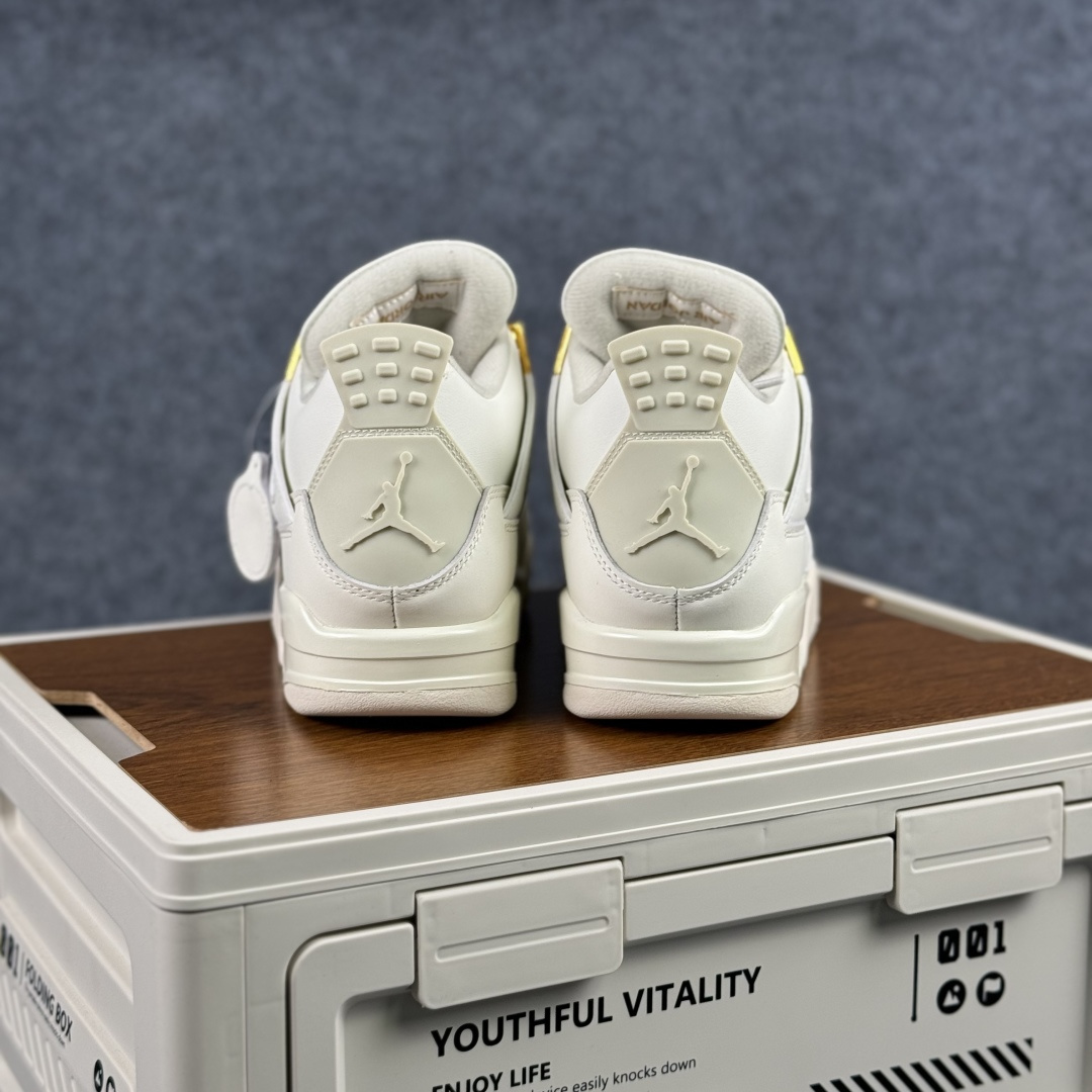 300 W版 Air Jordan AJ4 ”Metallic Gold” 奶油白金 乔丹AJ4代中帮复古休闲篮球鞋 AQ9129-170-Chinese UA Cheap High Quatity Brand Clothes Bags handbags Sneakers wholesale wholesaler seller from China Factory suppliers Fashion Clothing Shoes best Quality Beautiful Price 300 W版 Air Jordan AJ4 ”Metallic Gold” 奶油白金 乔丹AJ4代中帮复古休闲篮球鞋 AQ9129-170