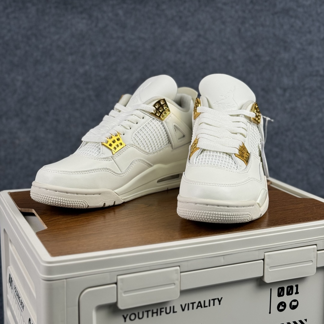 300 W版 Air Jordan AJ4 ”Metallic Gold” 奶油白金 乔丹AJ4代中帮复古休闲篮球鞋 AQ9129-170-Chinese UA Cheap High Quatity Brand Clothes Bags handbags Sneakers wholesale wholesaler seller from China Factory suppliers Fashion Clothing Shoes best Quality Beautiful Price 300 W版 Air Jordan AJ4 ”Metallic Gold” 奶油白金 乔丹AJ4代中帮复古休闲篮球鞋 AQ9129-170