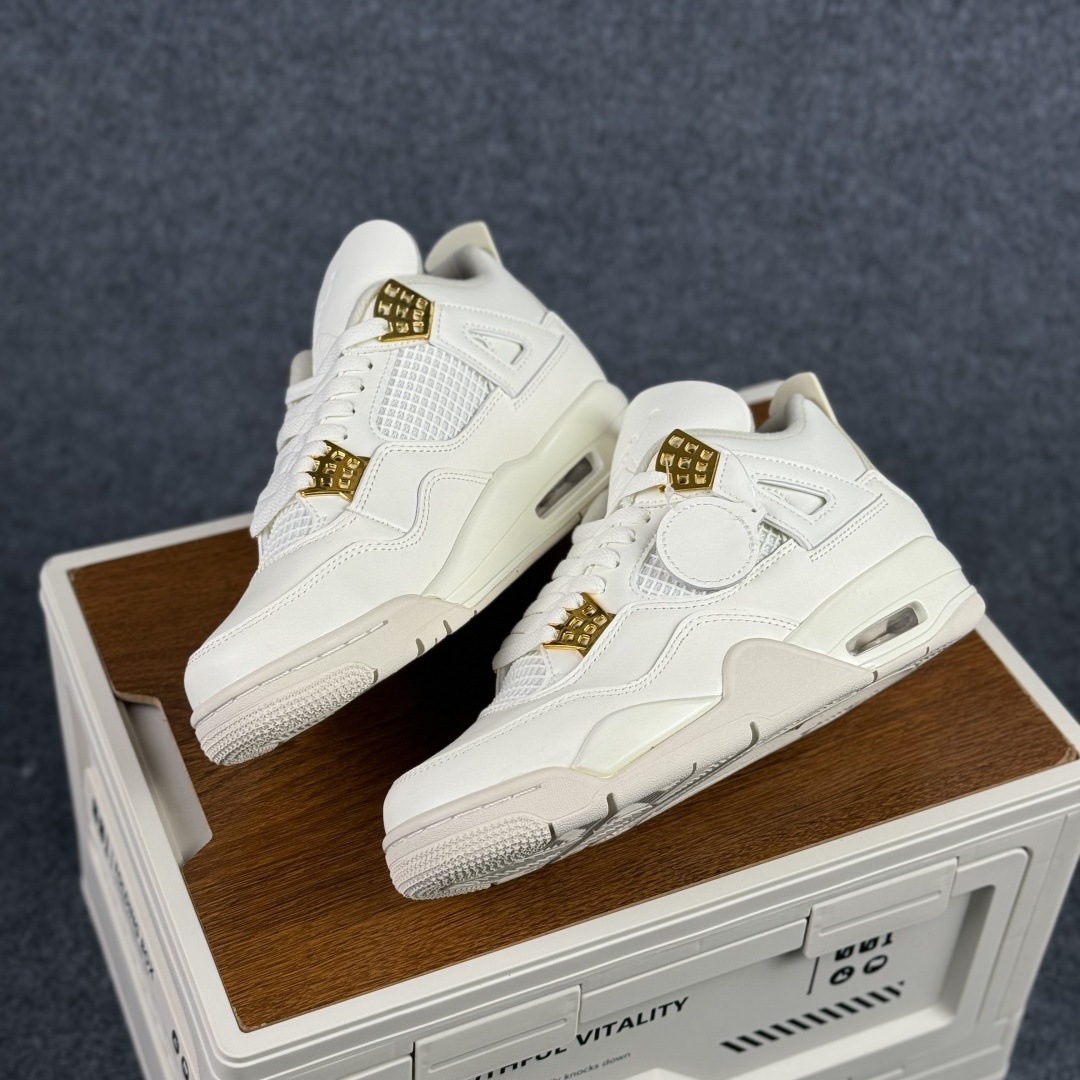 300 W版 Air Jordan AJ4 ”Metallic Gold” 奶油白金 乔丹AJ4代中帮复古休闲篮球鞋 AQ9129-170-Chinese UA Cheap High Quatity Brand Clothes Bags handbags Sneakers wholesale wholesaler seller from China Factory suppliers Fashion Clothing Shoes best Quality Beautiful Price 300 W版 Air Jordan AJ4 ”Metallic Gold” 奶油白金 乔丹AJ4代中帮复古休闲篮球鞋 AQ9129-170