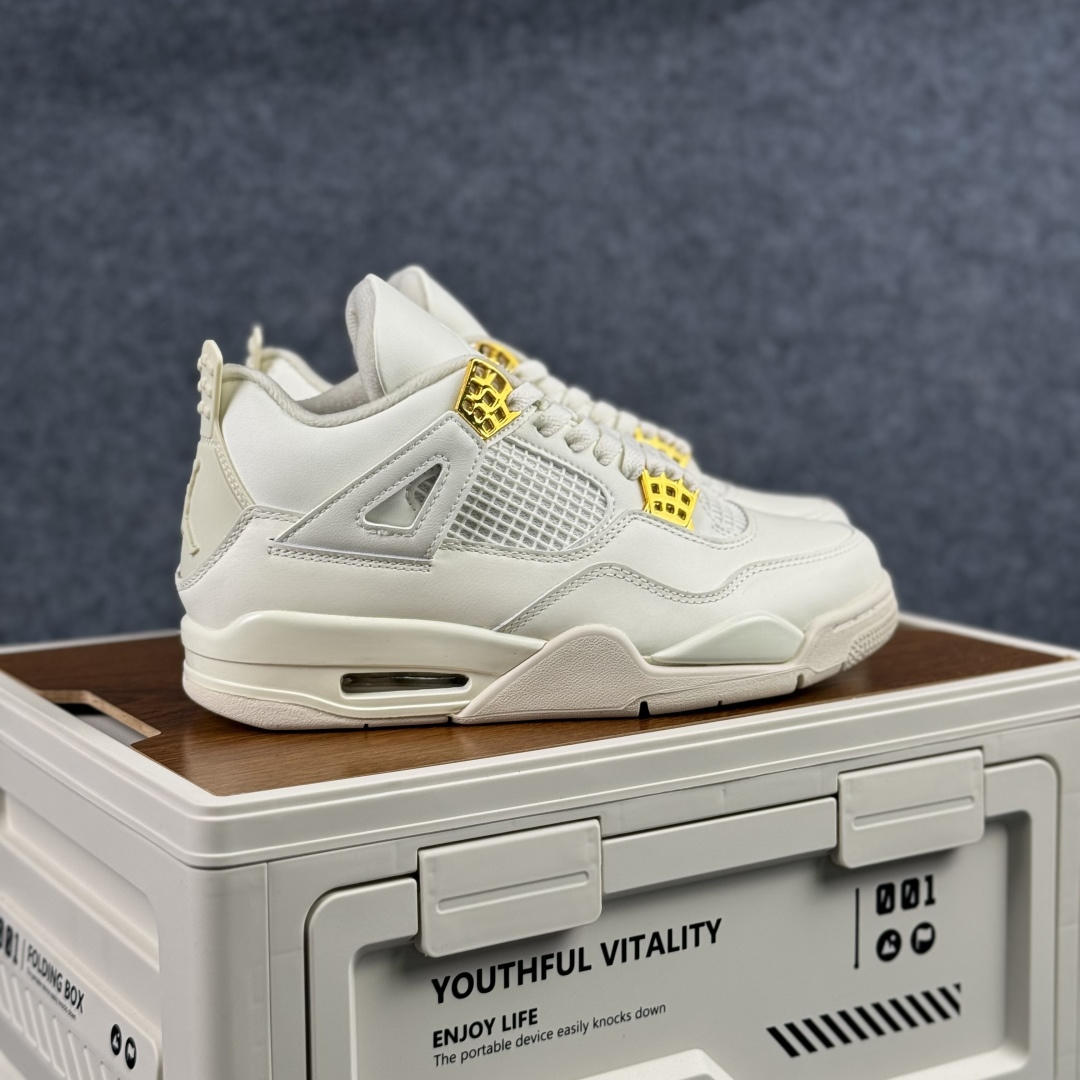 300 W版 Air Jordan AJ4 ”Metallic Gold” 奶油白金 乔丹AJ4代中帮复古休闲篮球鞋 AQ9129-170-Chinese UA Cheap High Quatity Brand Clothes Bags handbags Sneakers wholesale wholesaler seller from China Factory suppliers Fashion Clothing Shoes best Quality Beautiful Price 300 W版 Air Jordan AJ4 ”Metallic Gold” 奶油白金 乔丹AJ4代中帮复古休闲篮球鞋 AQ9129-170