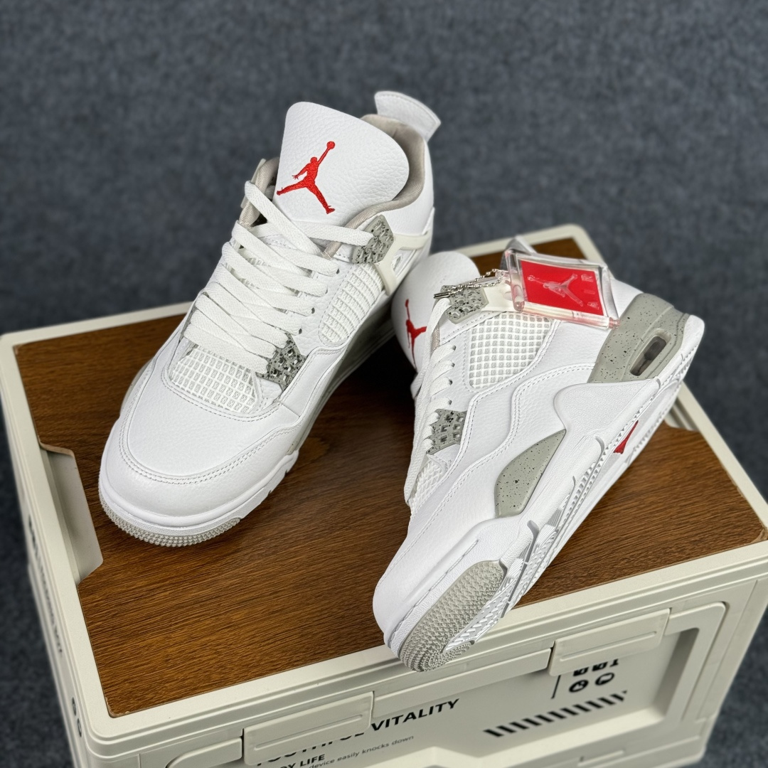 300 W版 Air Jordan AJ4 ”Metallic Gold” 白奥利奥 乔丹AJ4代中帮复古休闲篮球鞋 CT8527-100