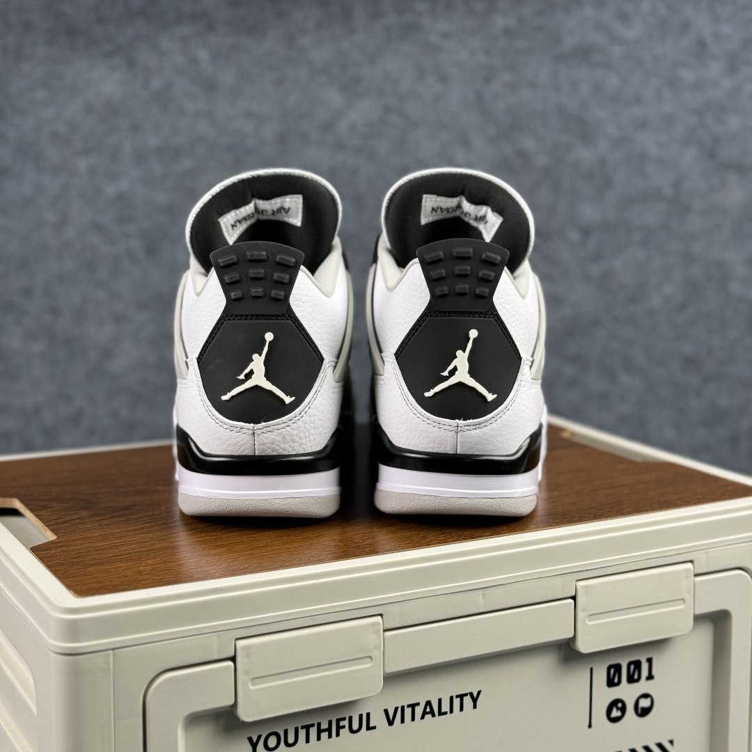 300 W版 Air Jordan AJ4 ”Metallic Gold” 小白水泥 乔丹AJ4代中帮复古休闲篮球鞋 DH6927-111